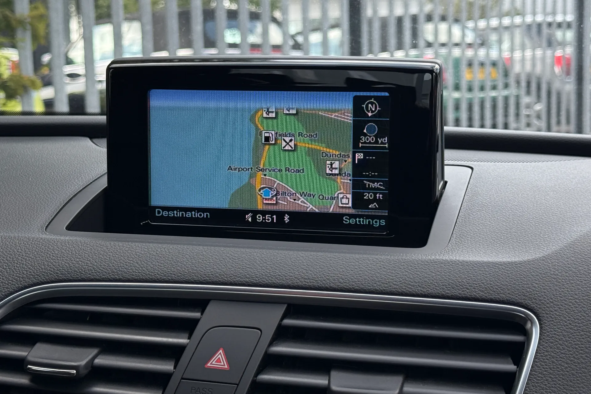 Audi Q3 thumbnail image number 4