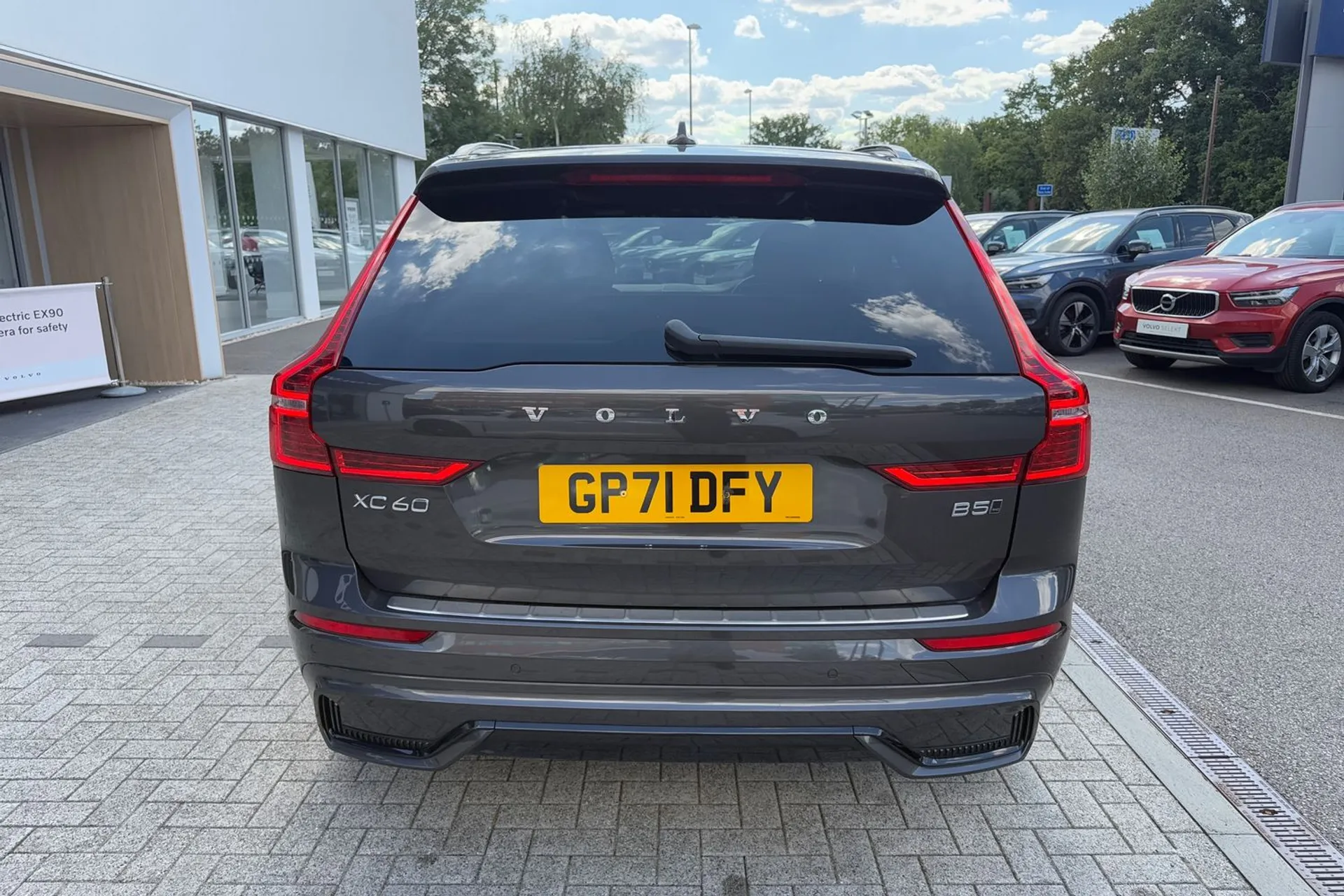 Volvo XC60 thumbnail image number 8