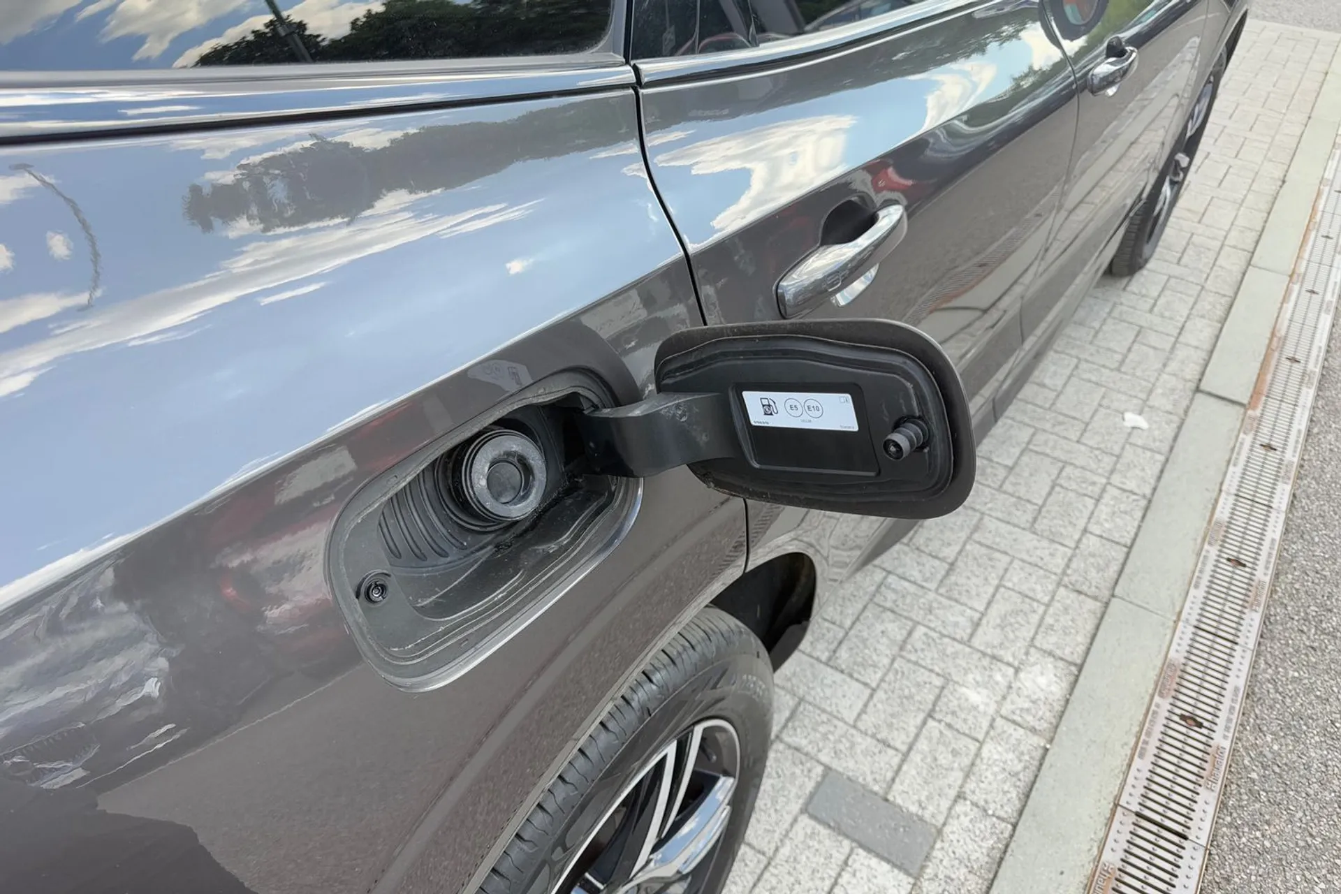 Volvo XC60 thumbnail image number 18