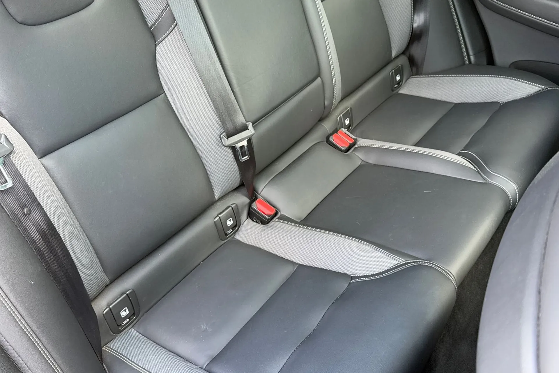 Volvo XC60 thumbnail image number 24