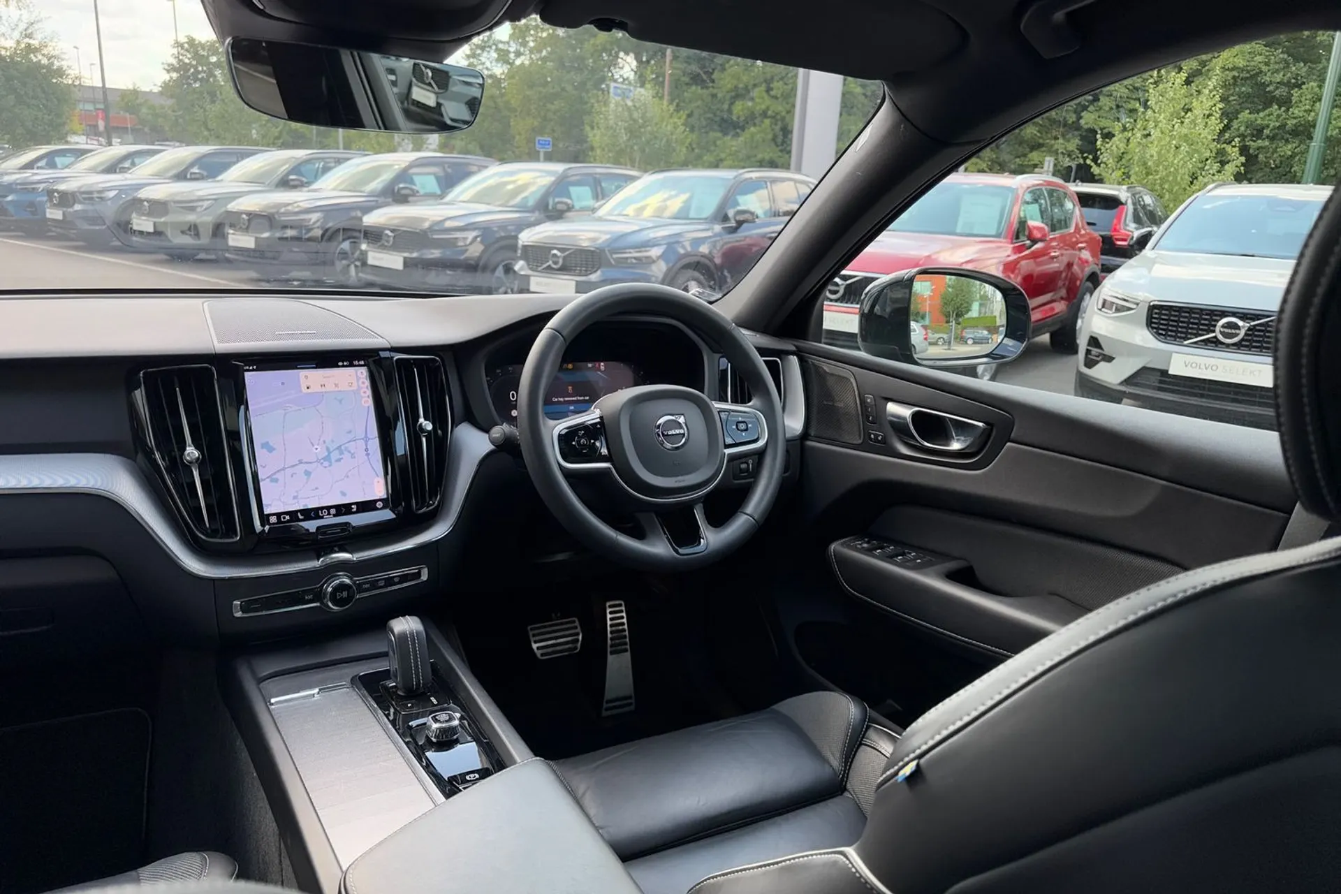 Volvo XC60 thumbnail image number 32