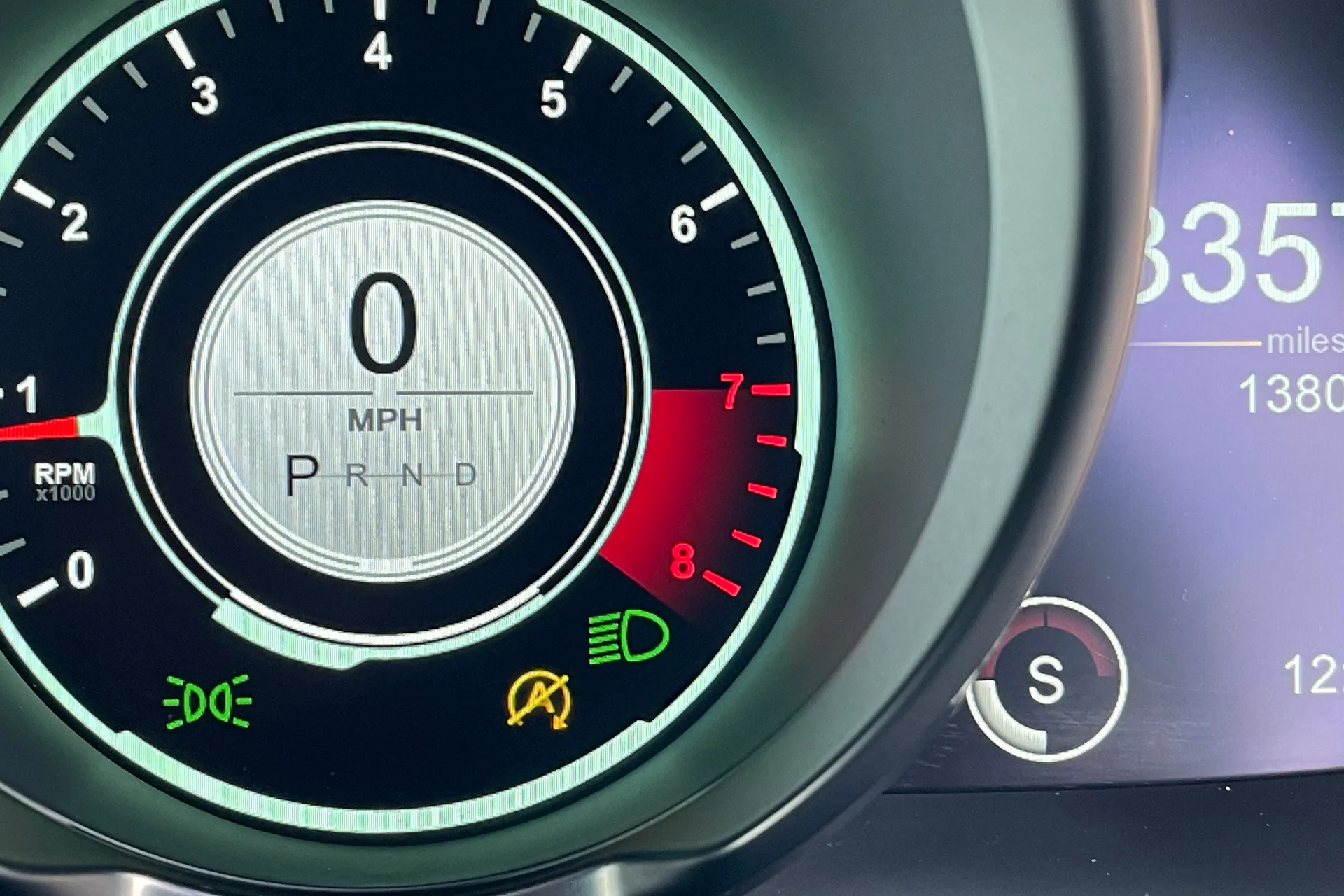 Aston Martin Vantage thumbnail image number 46