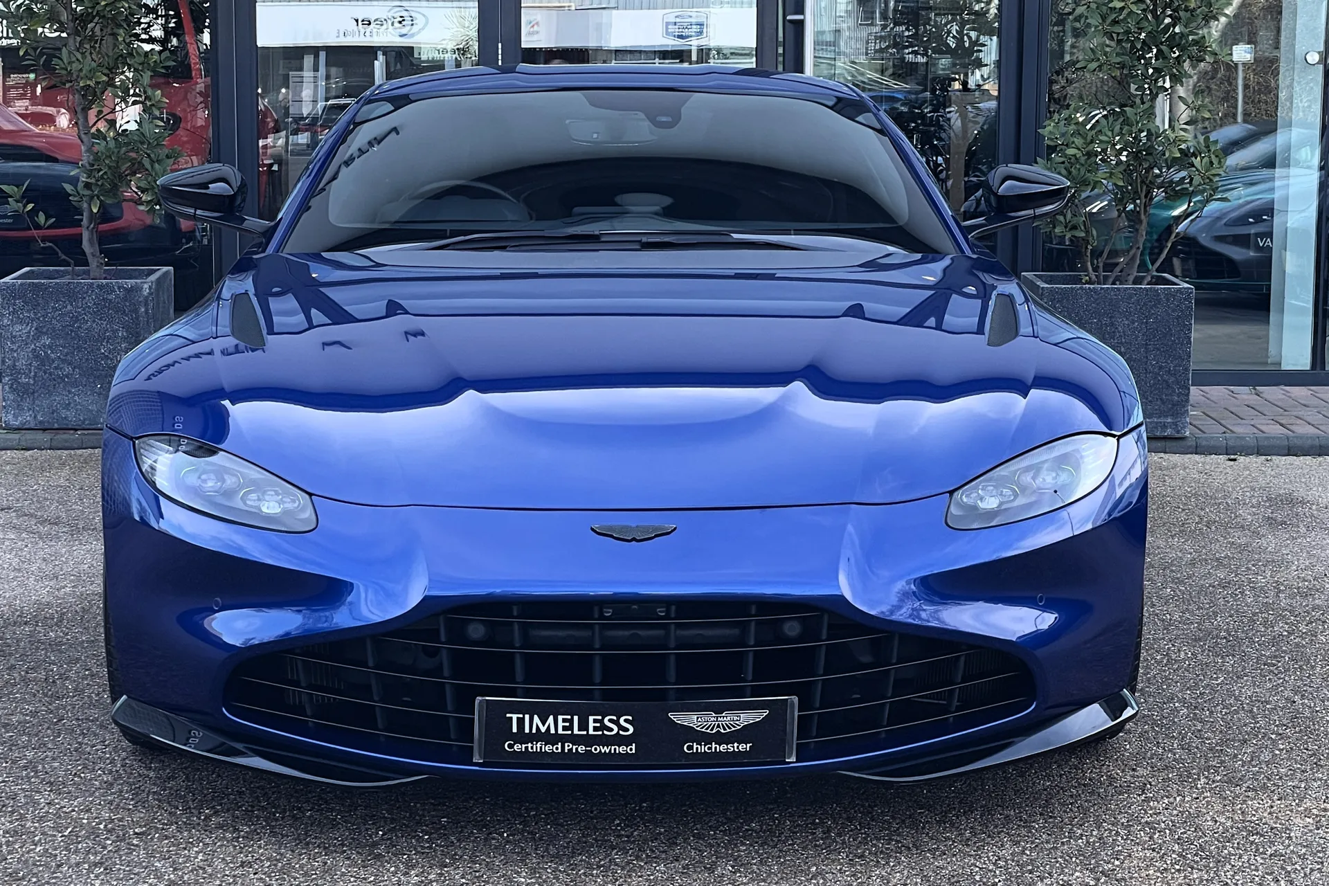 Aston Martin Vantage thumbnail image number 50