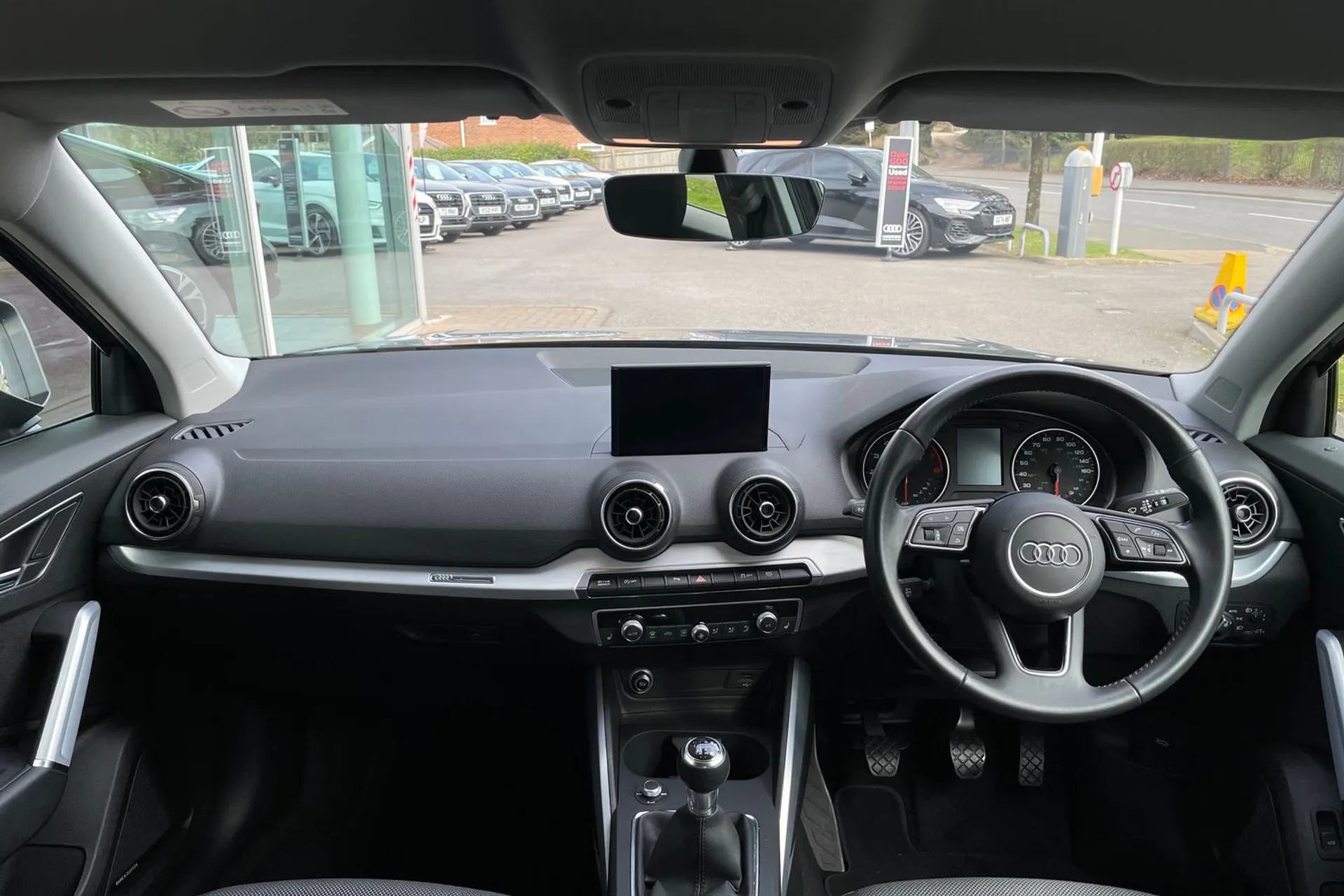 Audi Q2 thumbnail image number 3