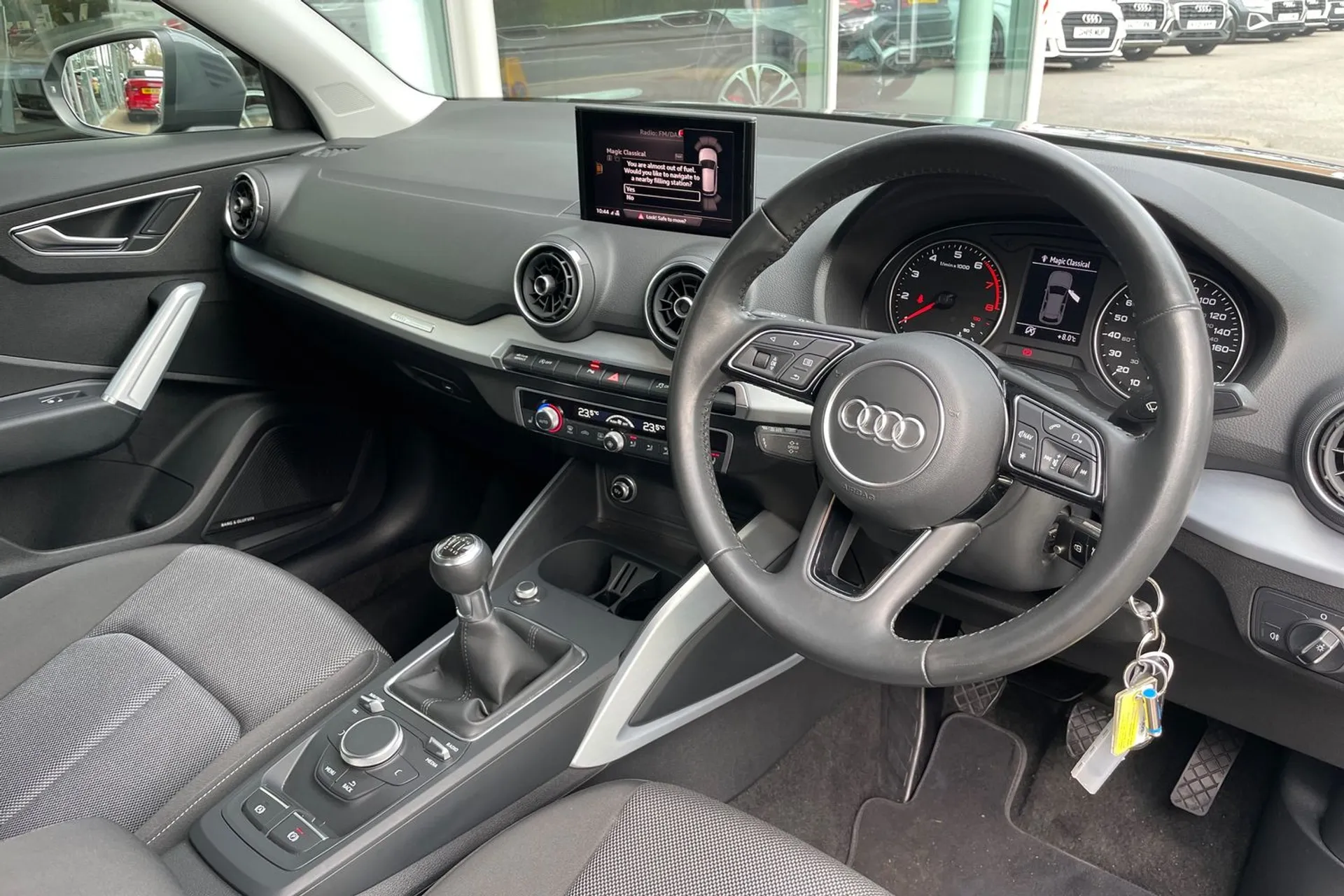Audi Q2 thumbnail image number 25