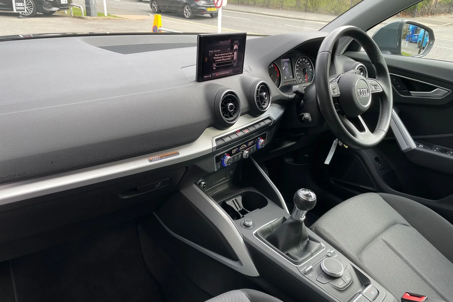 Audi Q2 thumbnail image number 26