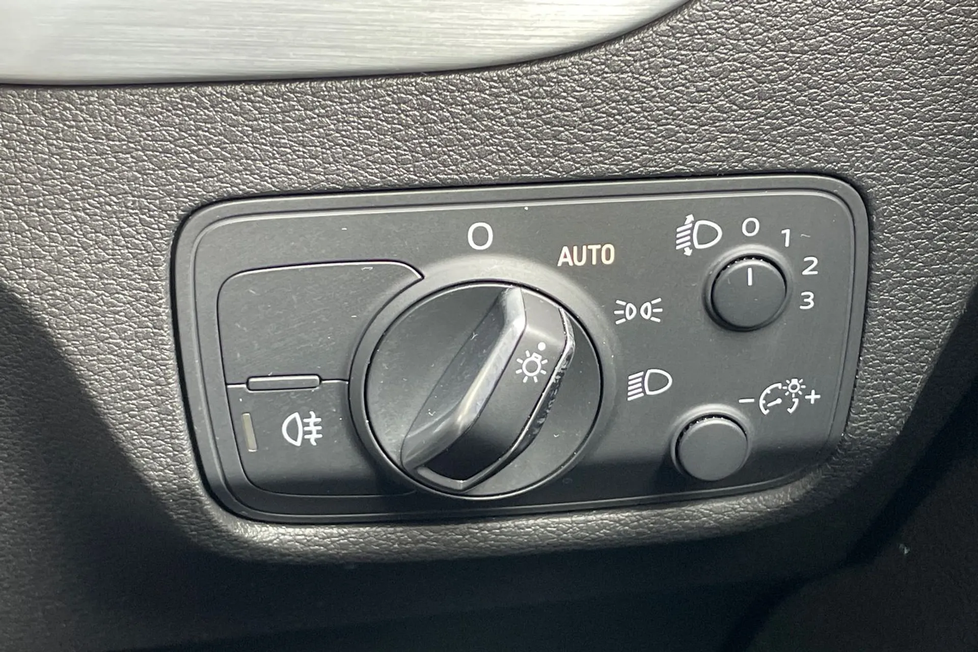 Audi Q2 thumbnail image number 54