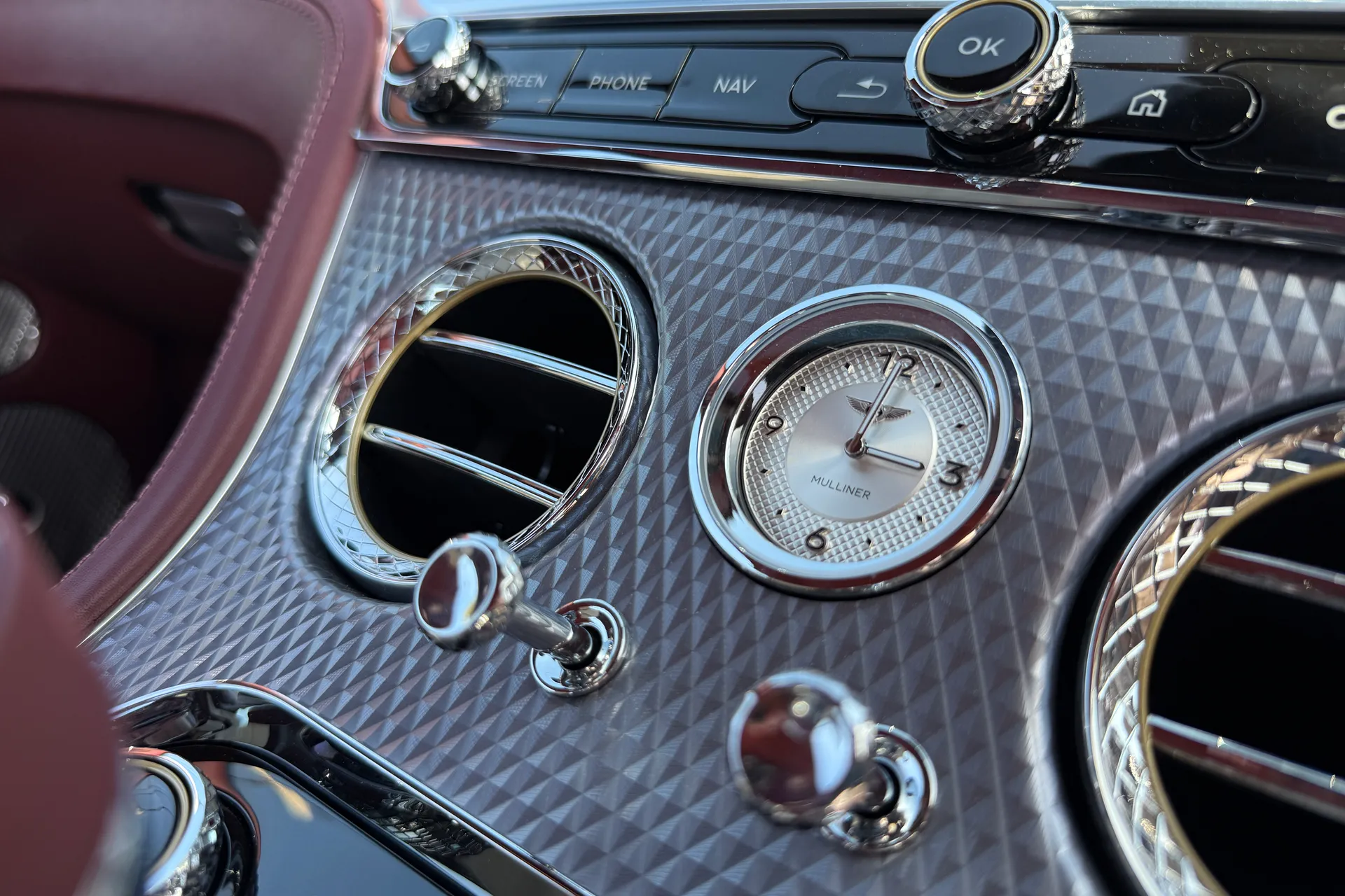 Bentley CONTINENTAL GTC thumbnail image number 52