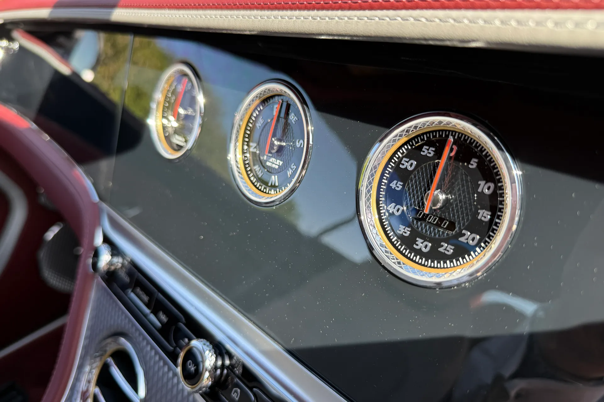 Bentley CONTINENTAL GTC thumbnail image number 53