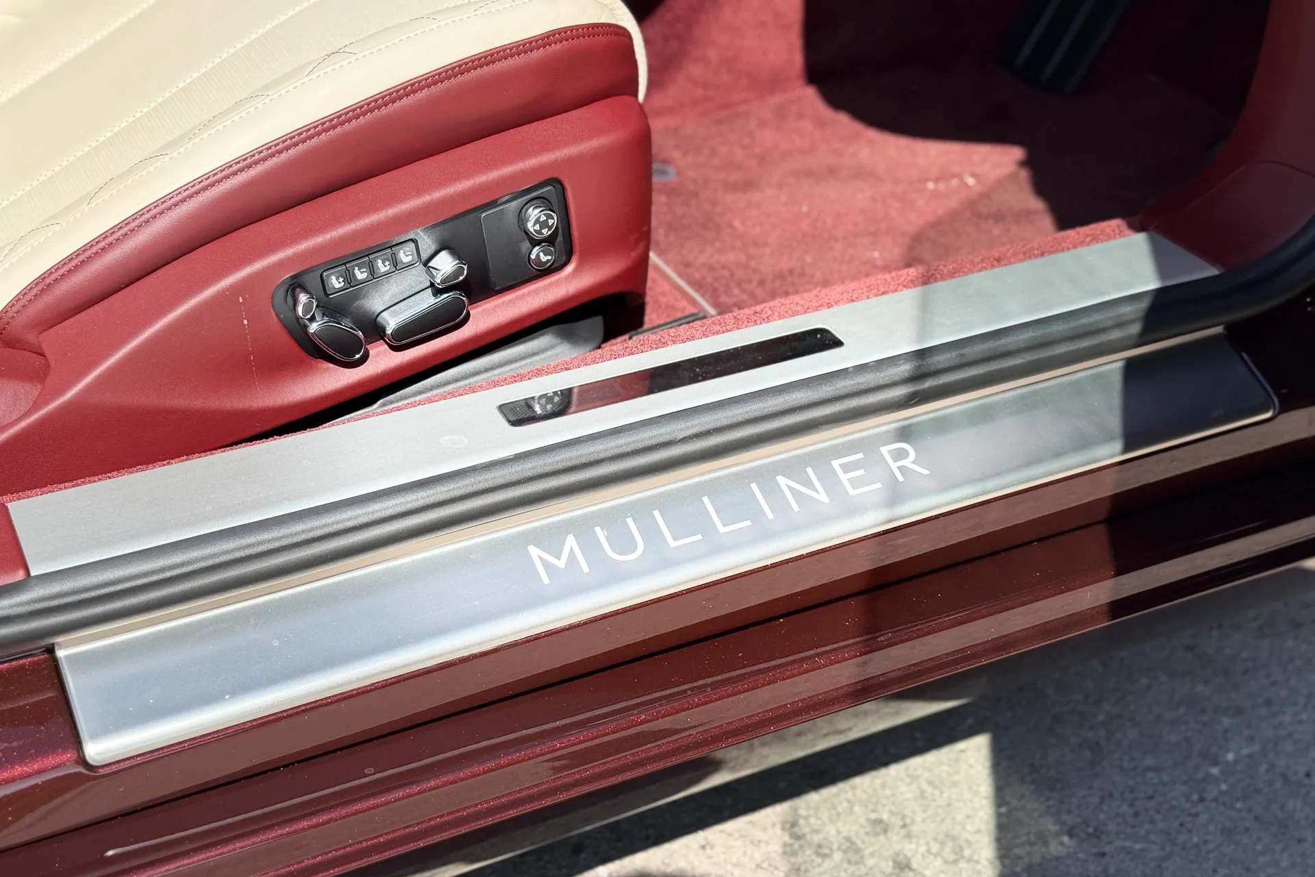 Bentley CONTINENTAL GTC thumbnail image number 48