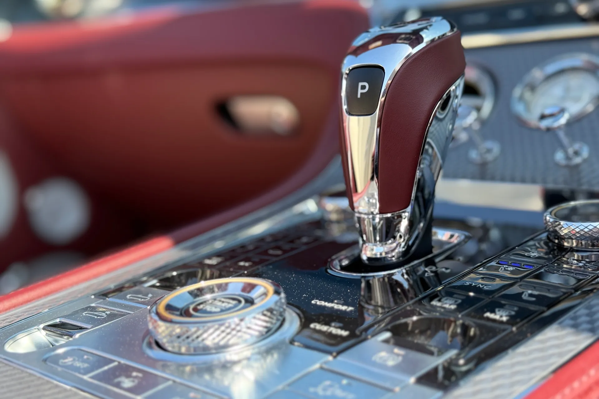 Bentley CONTINENTAL GTC thumbnail image number 36