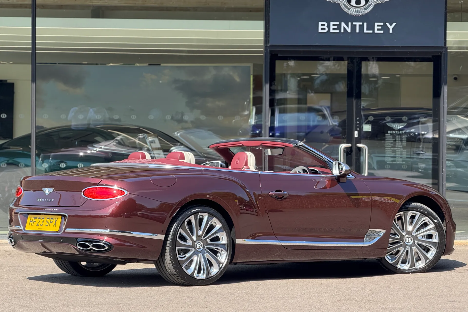 Bentley CONTINENTAL GTC thumbnail image number 19