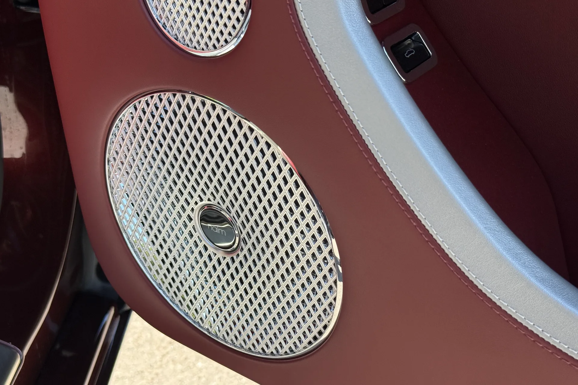 Bentley CONTINENTAL GTC thumbnail image number 43