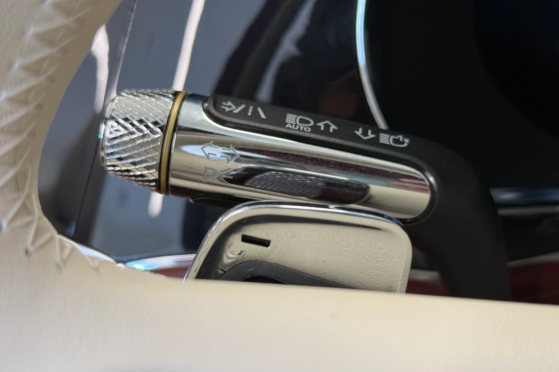Bentley CONTINENTAL GTC thumbnail image number 57