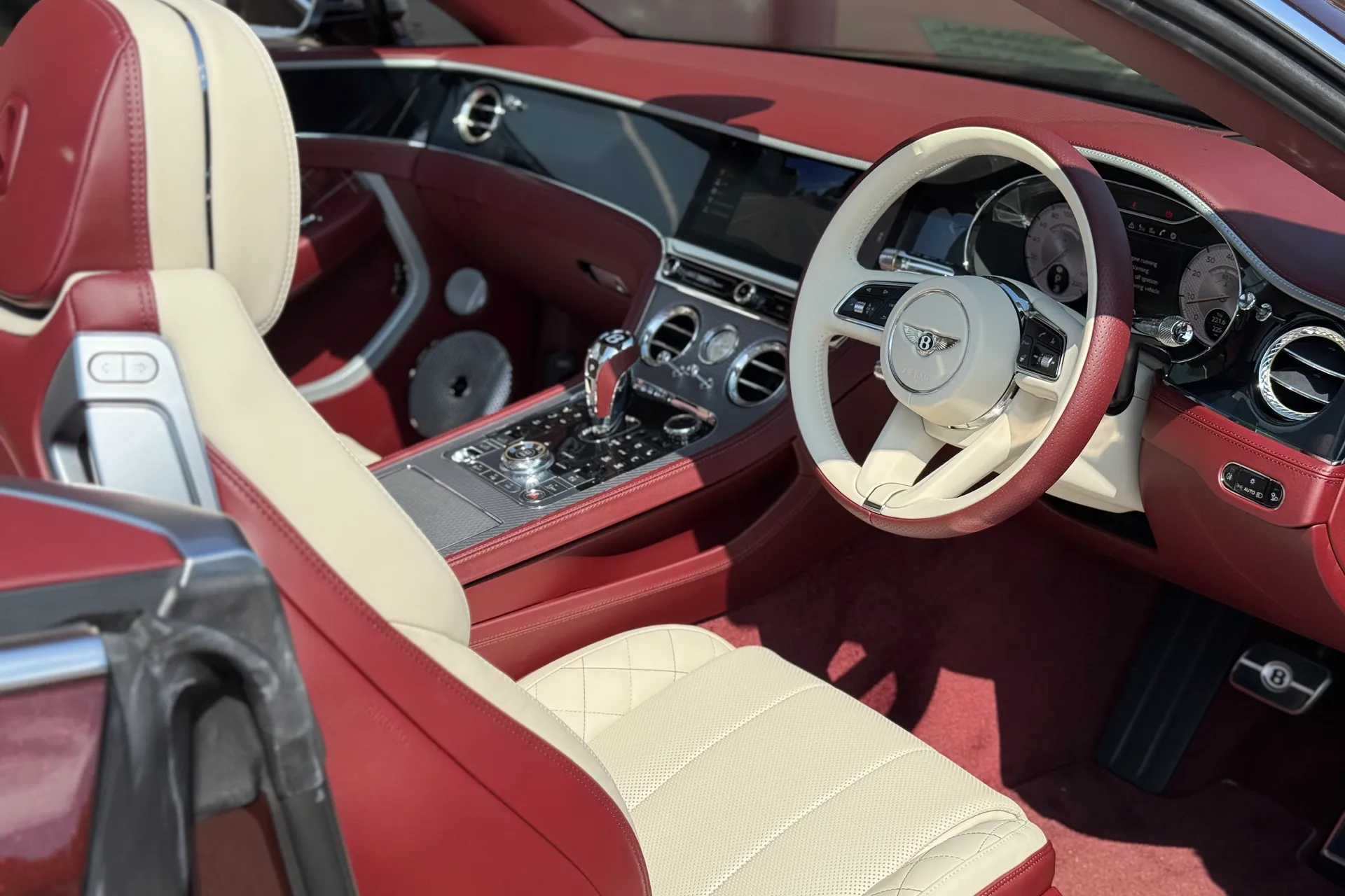 Bentley CONTINENTAL GTC thumbnail image number 13