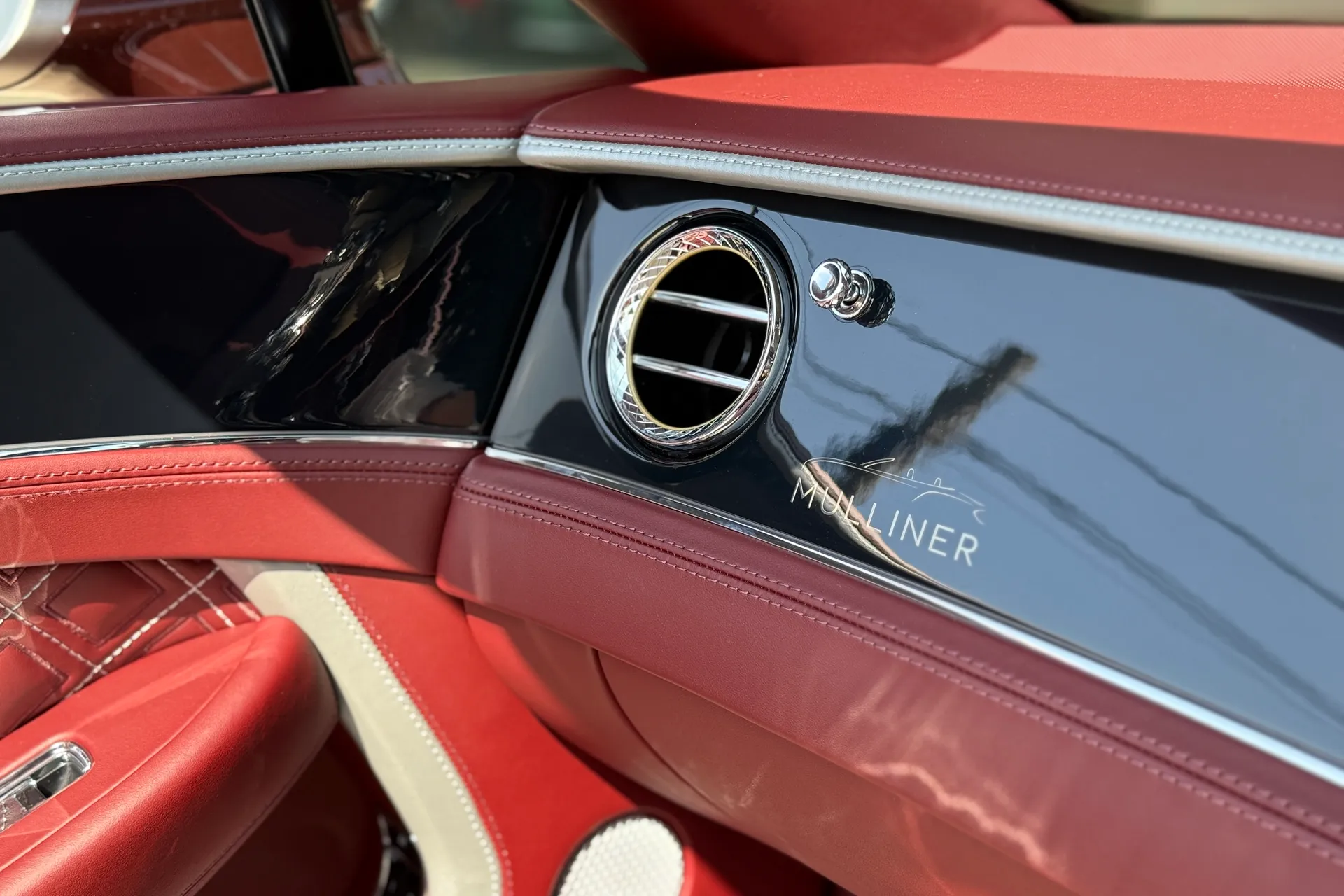 Bentley CONTINENTAL GTC thumbnail image number 23