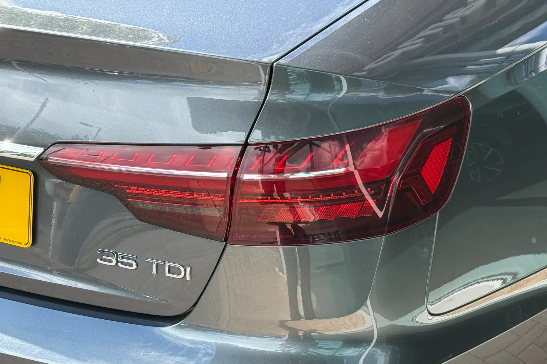 Audi A4 thumbnail image number 47