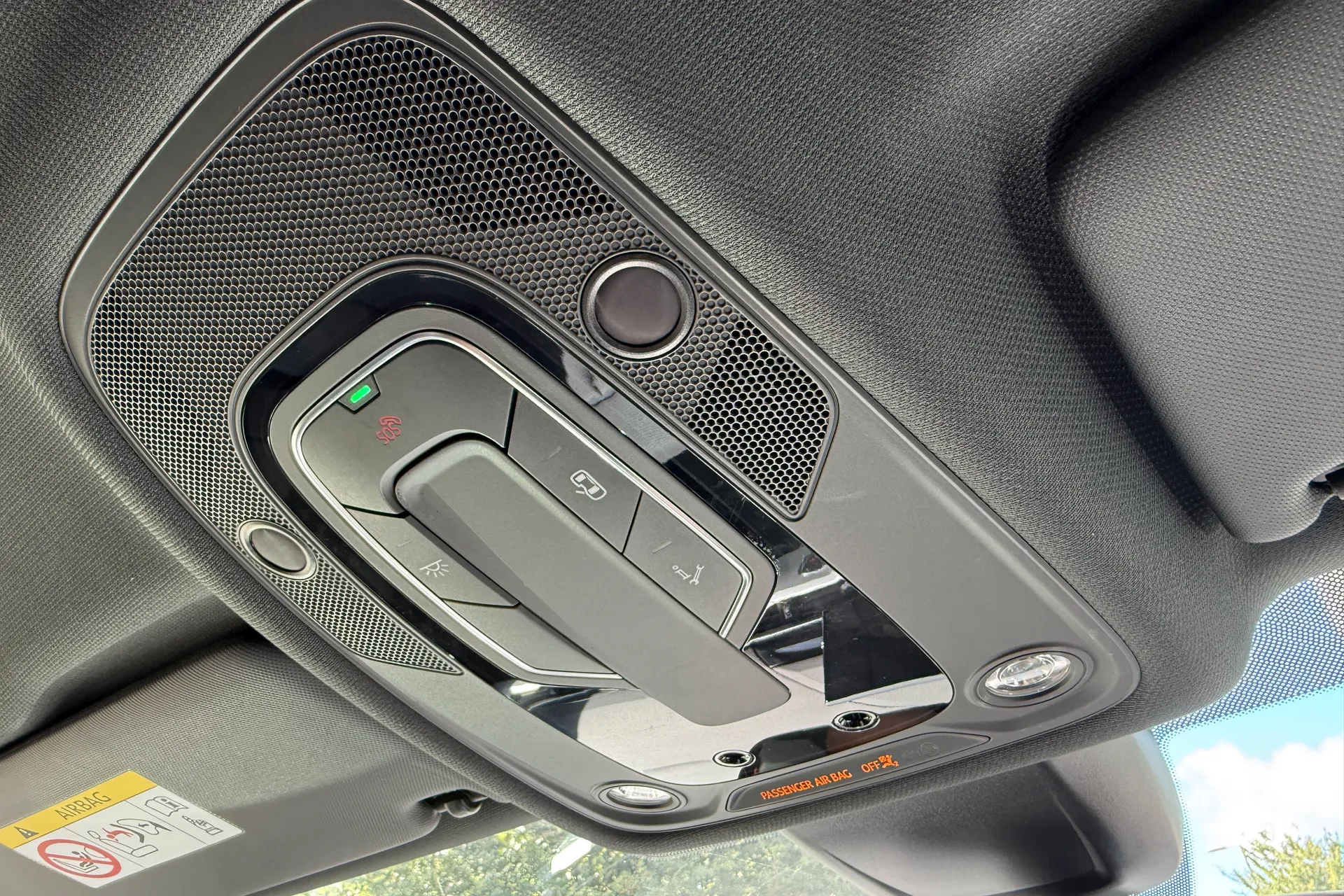 Audi A4 thumbnail image number 31