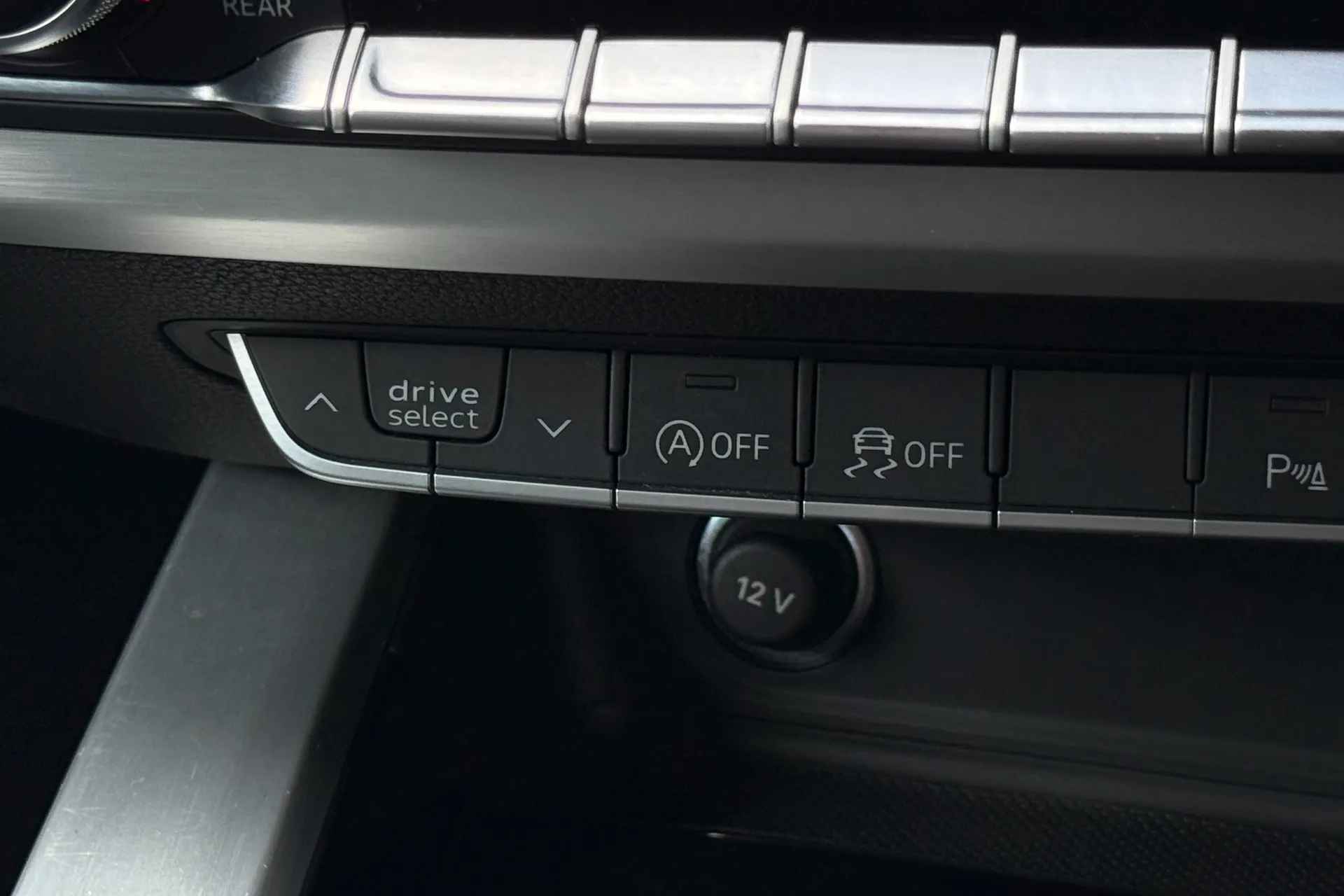 Audi A4 thumbnail image number 21