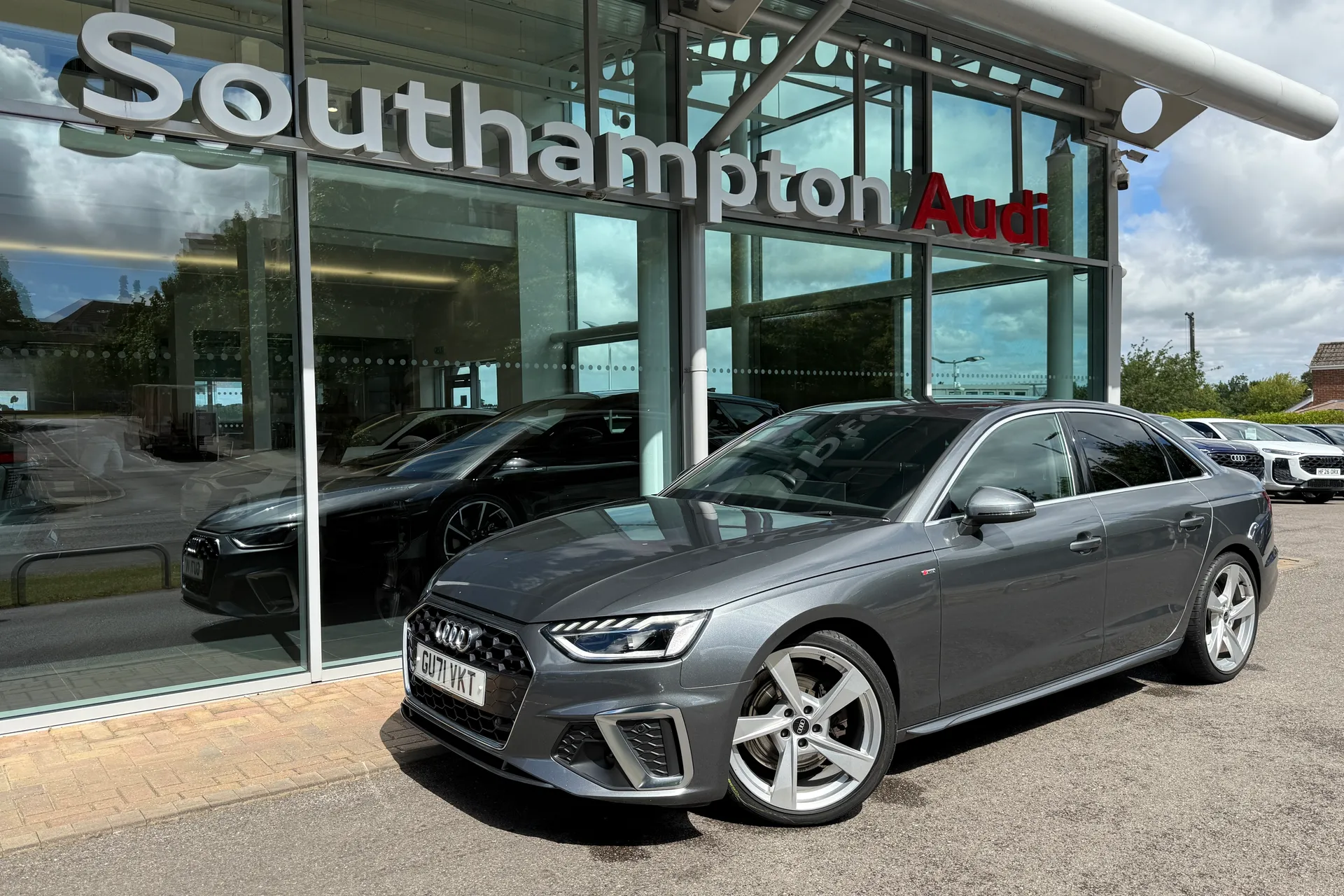 Audi A4 thumbnail image number 57