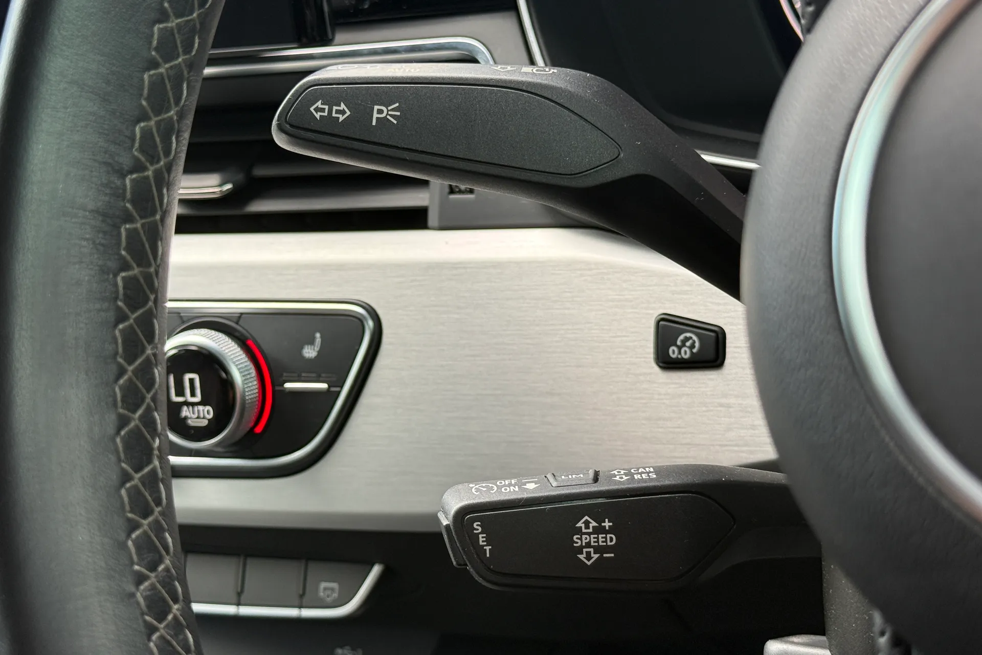 Audi A4 thumbnail image number 20