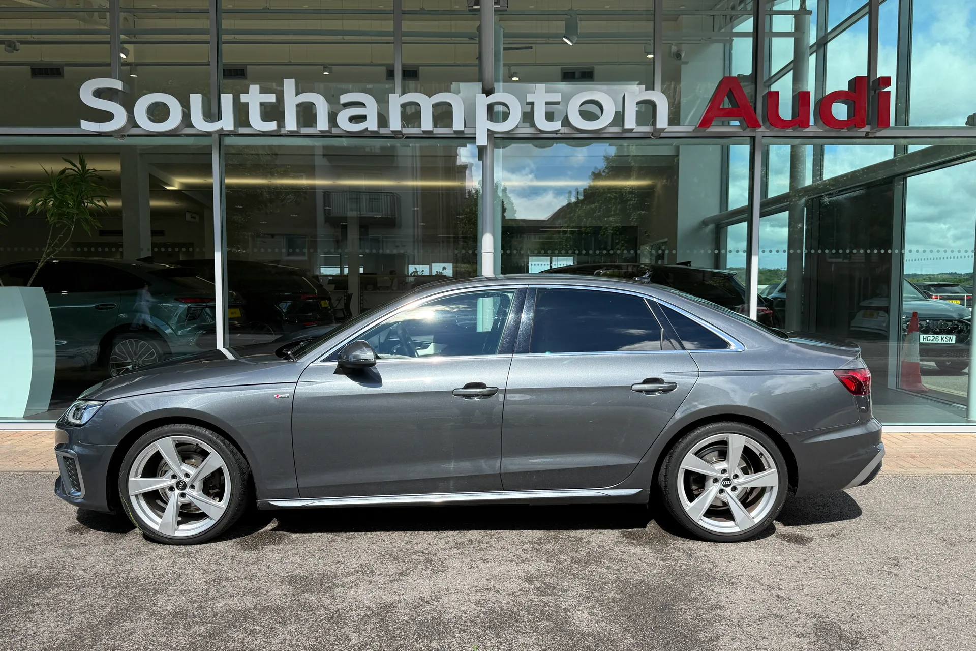 Audi A4 thumbnail image number 50