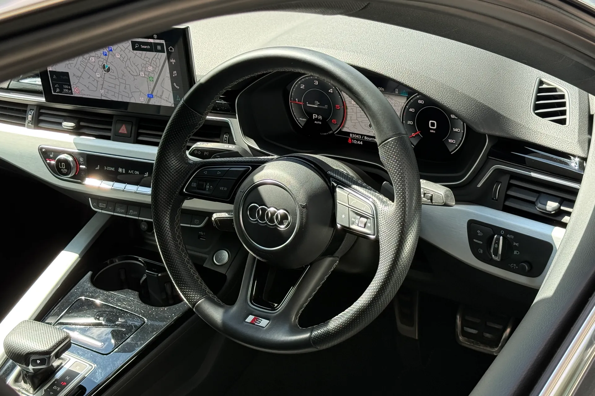 Audi A4 thumbnail image number 36