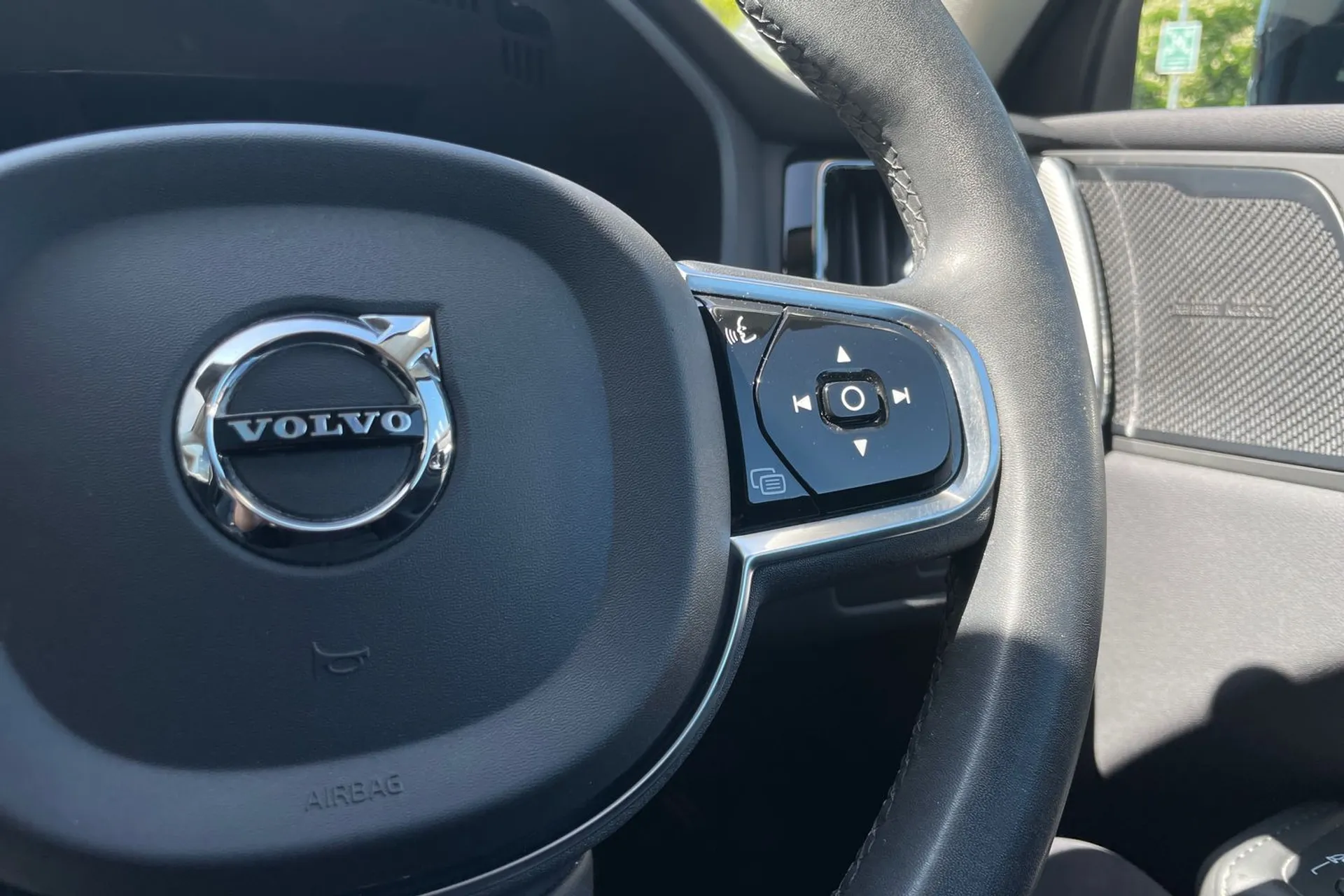 Volvo XC60 thumbnail image number 37