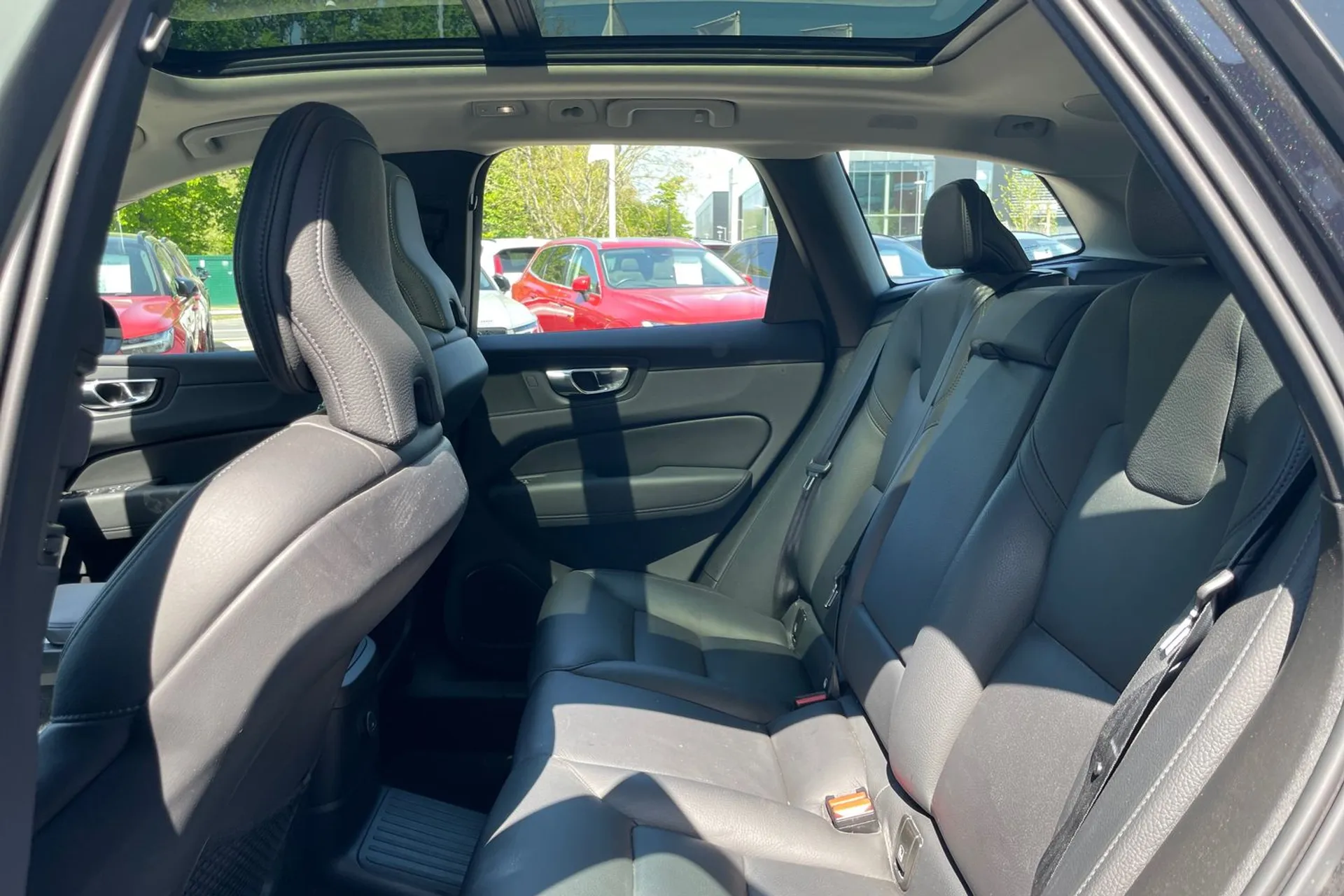Volvo XC60 thumbnail image number 29