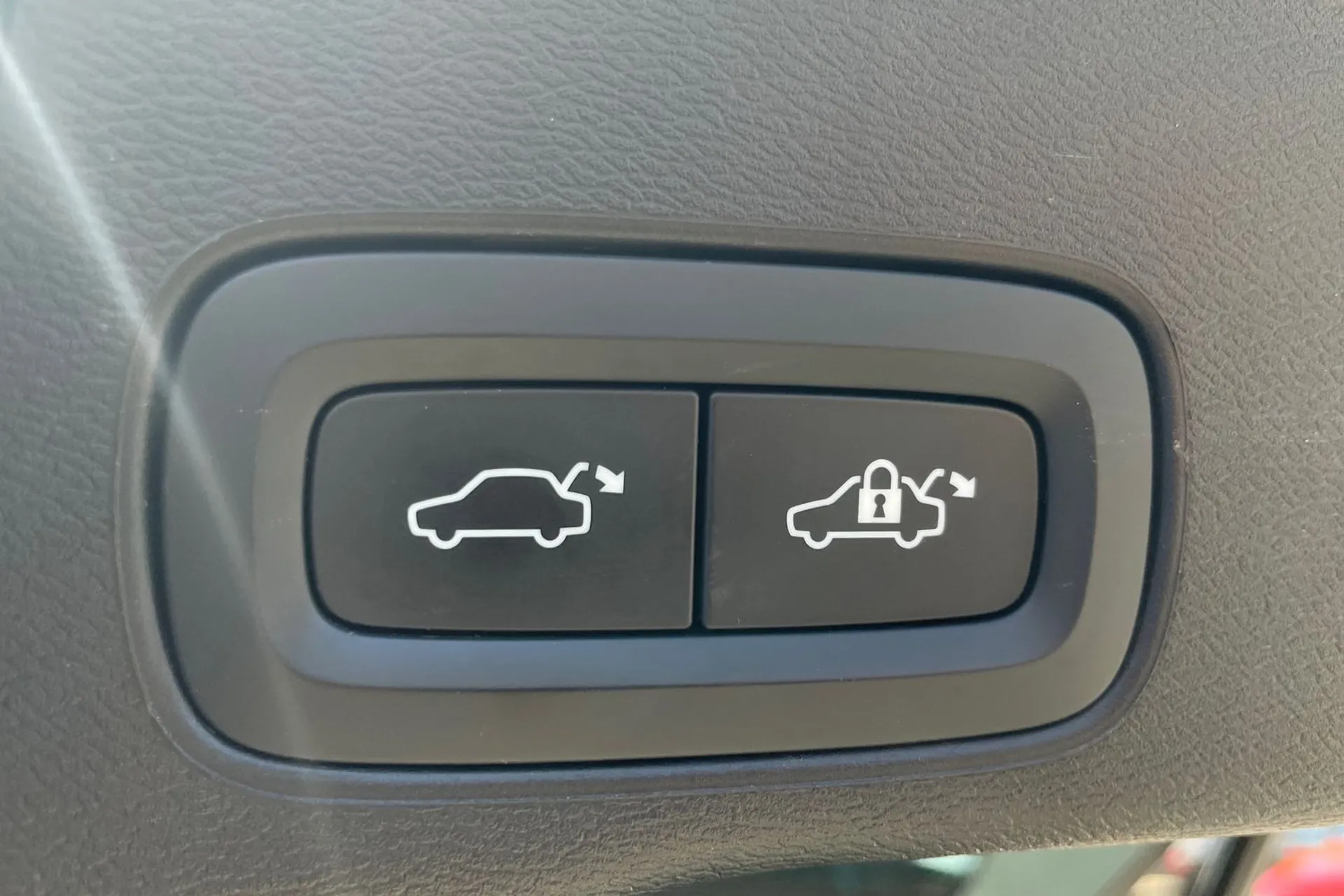 Volvo XC60 thumbnail image number 20
