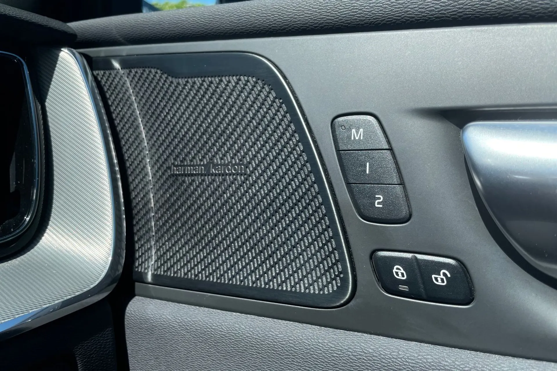 Volvo XC60 thumbnail image number 42
