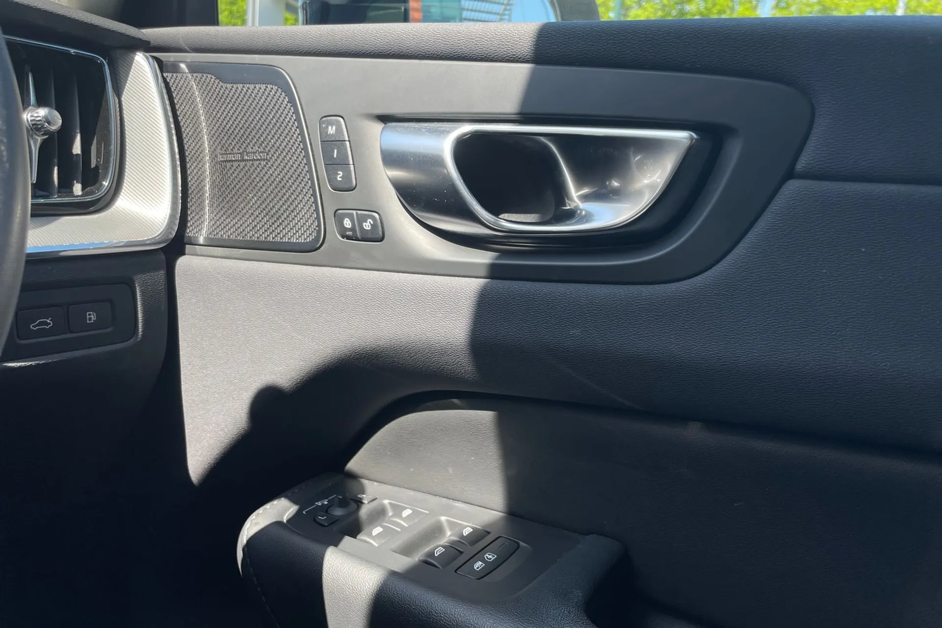Volvo XC60 thumbnail image number 41