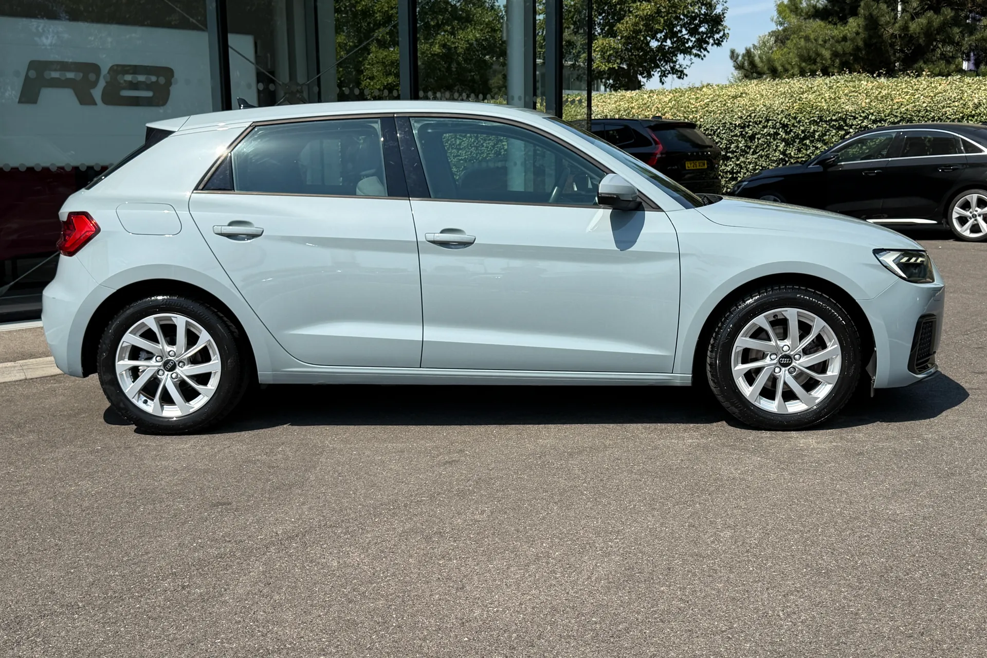 Audi A1 thumbnail image number 2