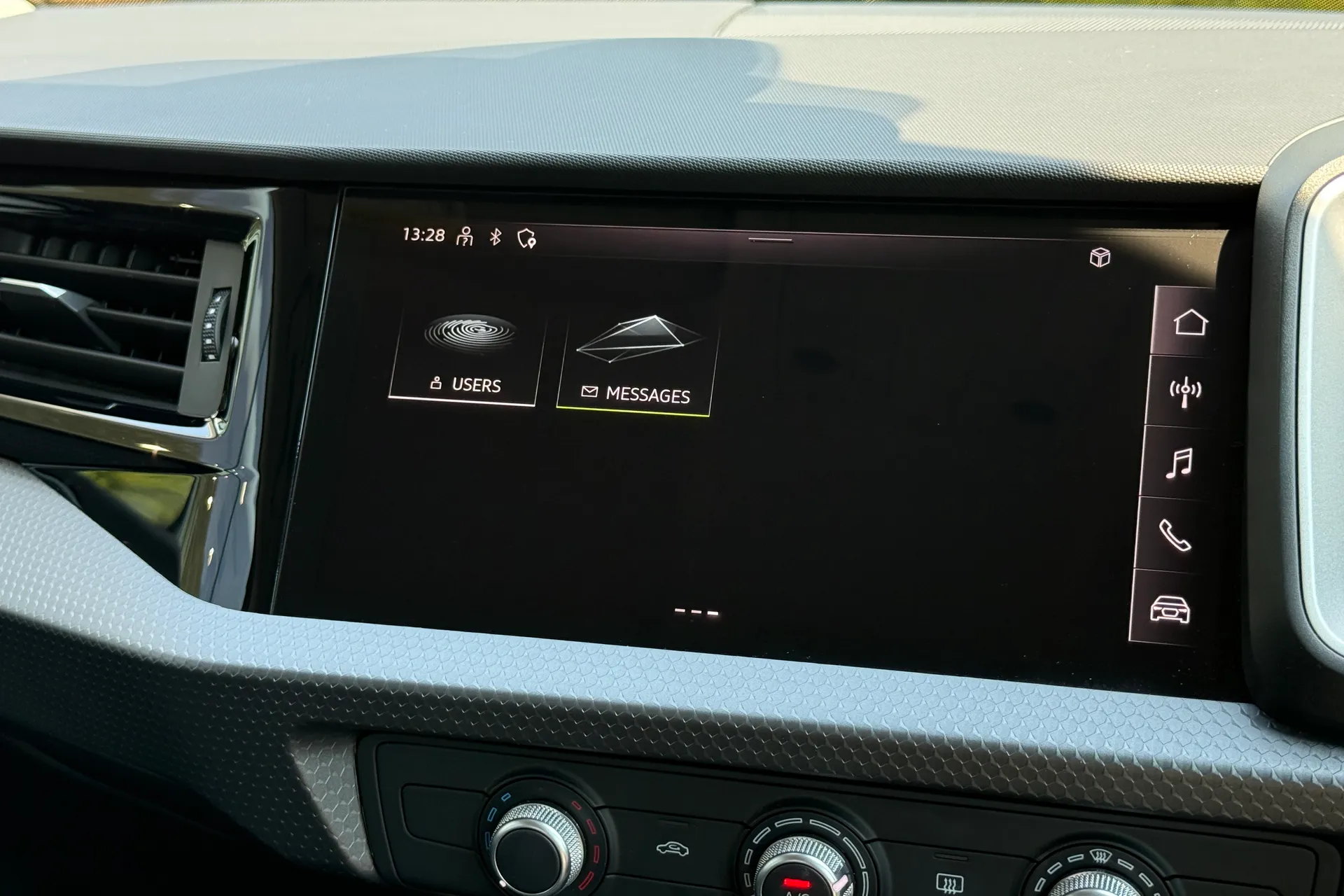 Audi A1 thumbnail image number 25