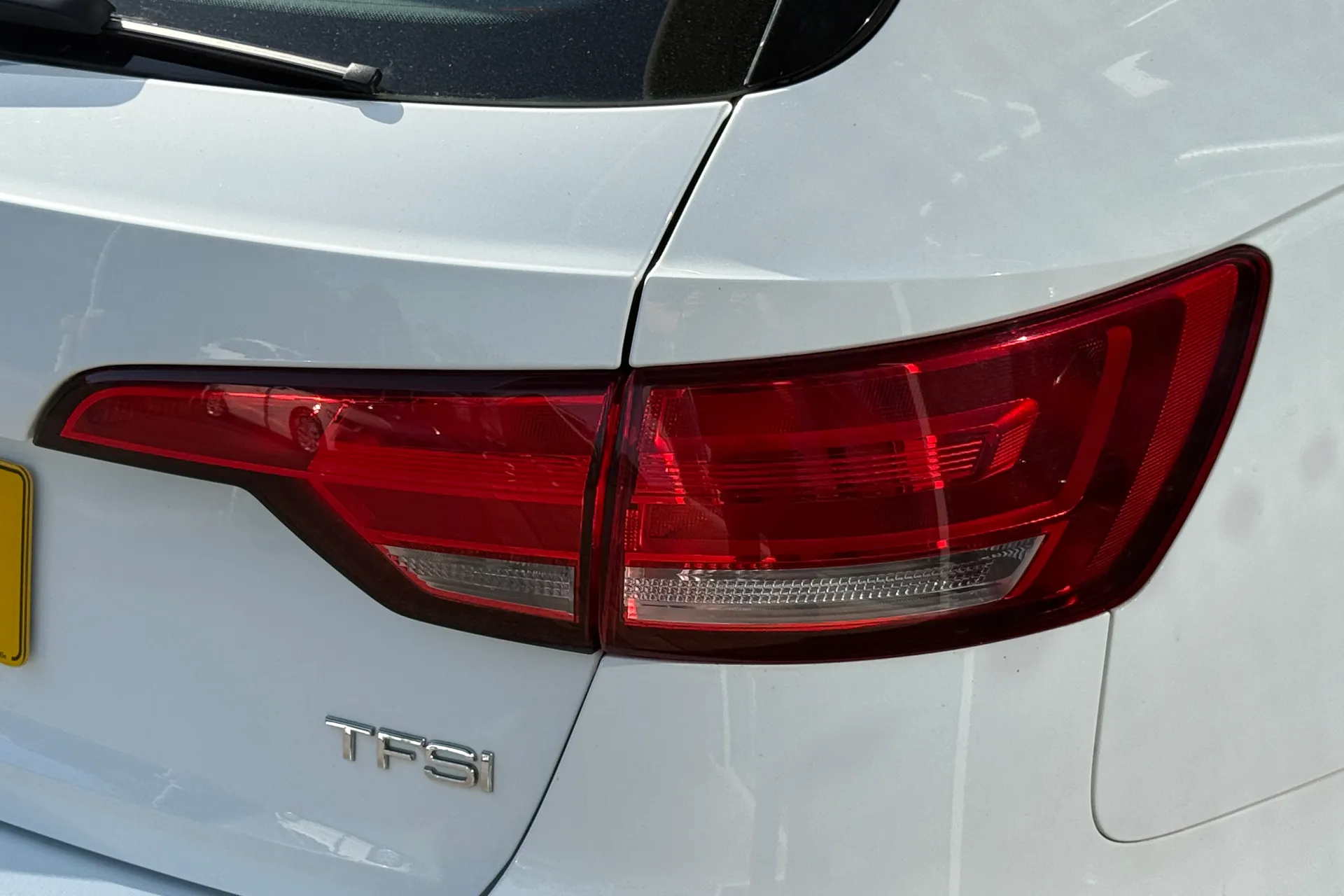Audi A4 thumbnail image number 47