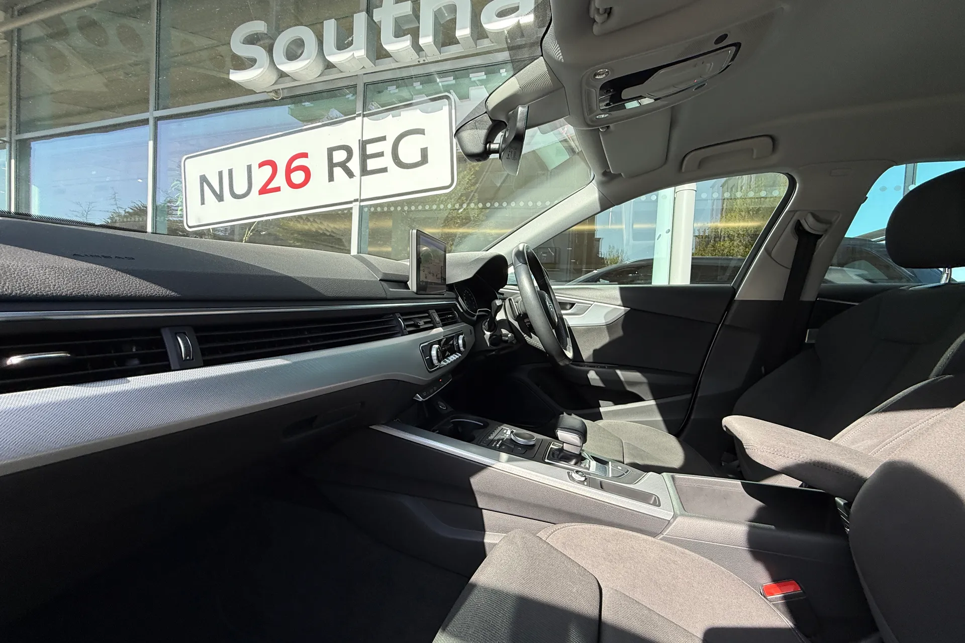 Audi A4 thumbnail image number 6