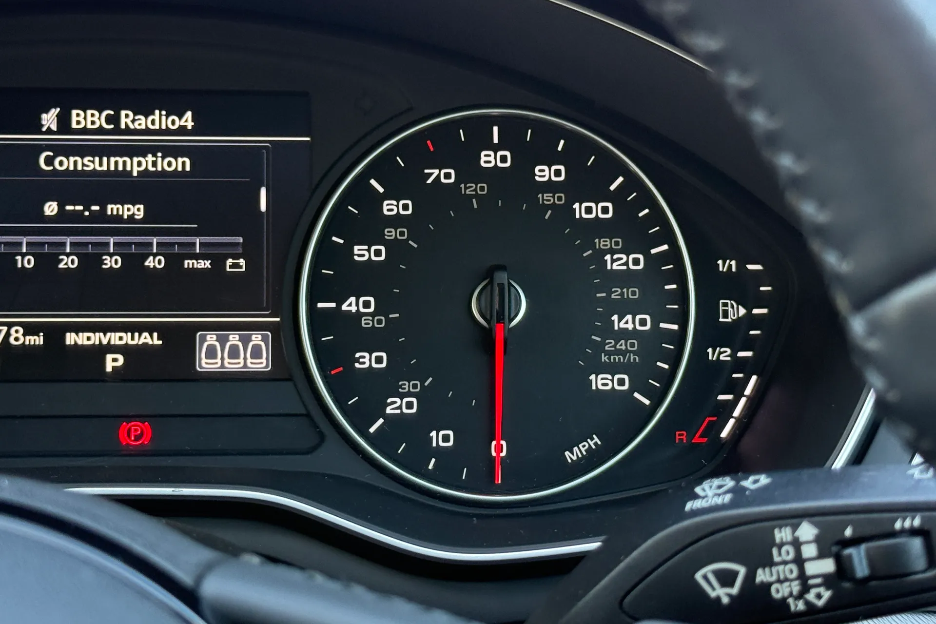 Audi A4 thumbnail image number 12