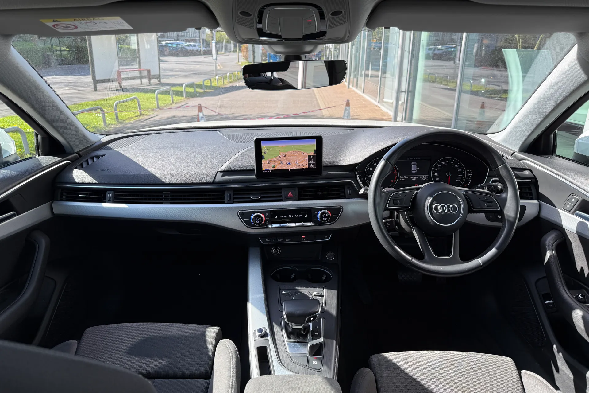 Audi A4 thumbnail image number 3