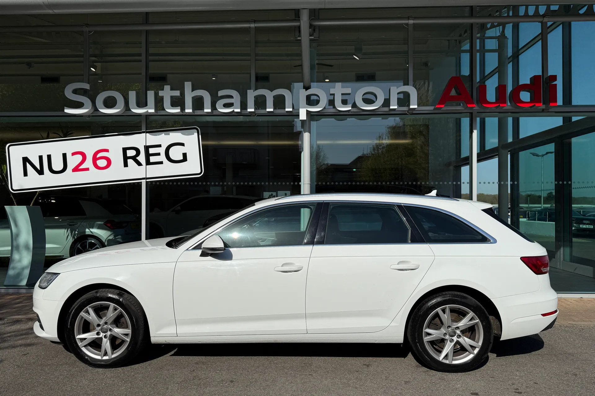 Audi A4 thumbnail image number 55