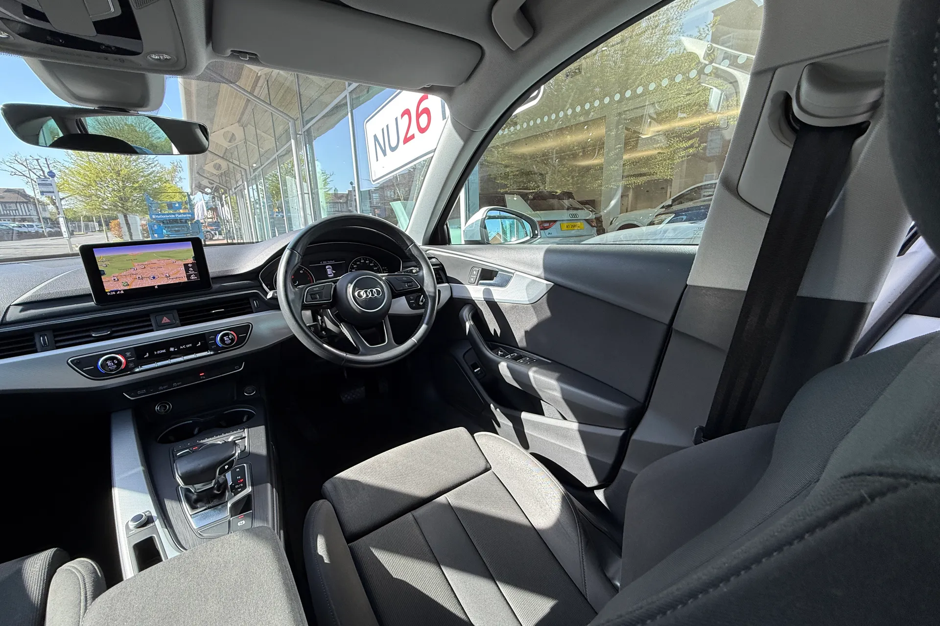 Audi A4 thumbnail image number 45