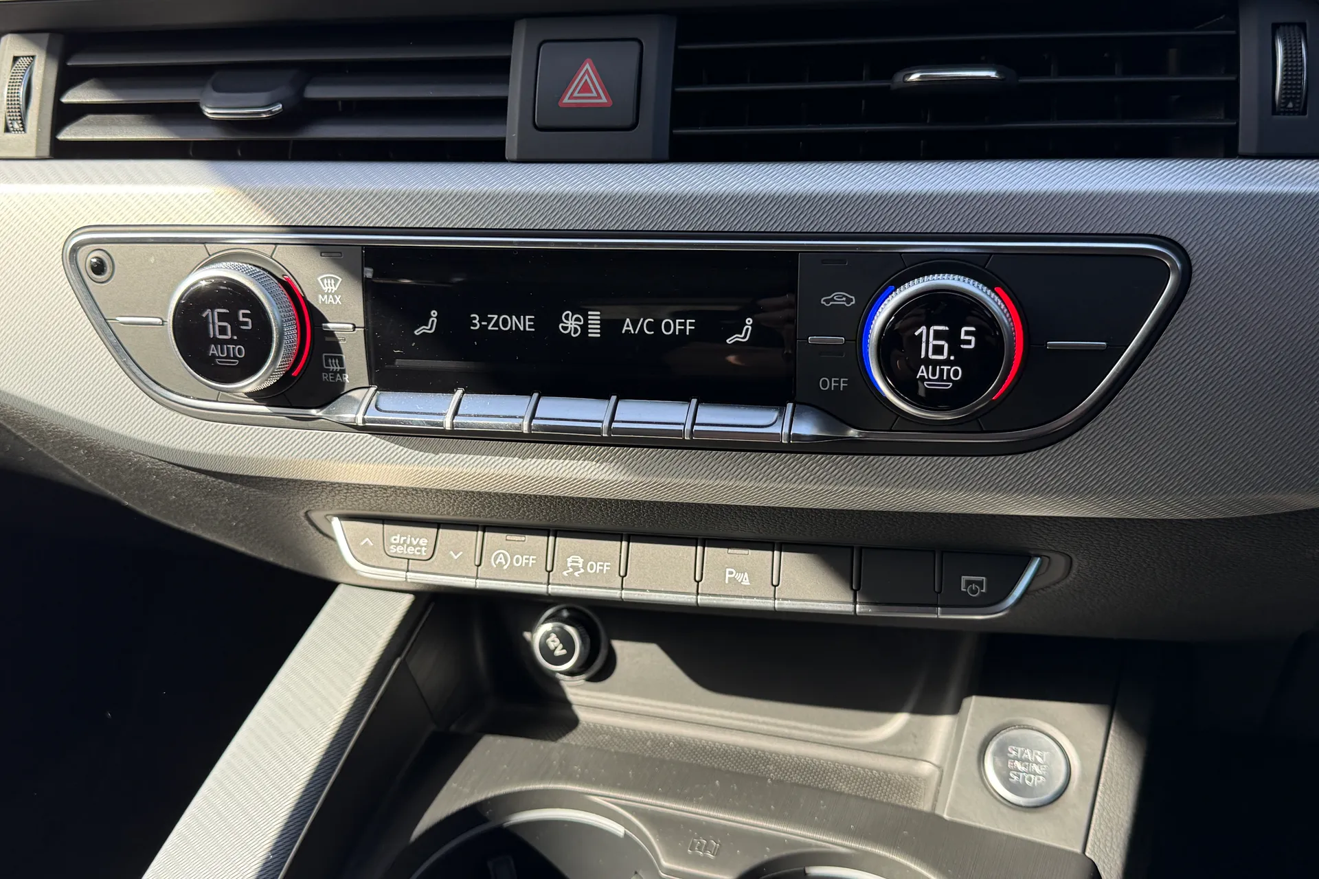 Audi A4 thumbnail image number 18