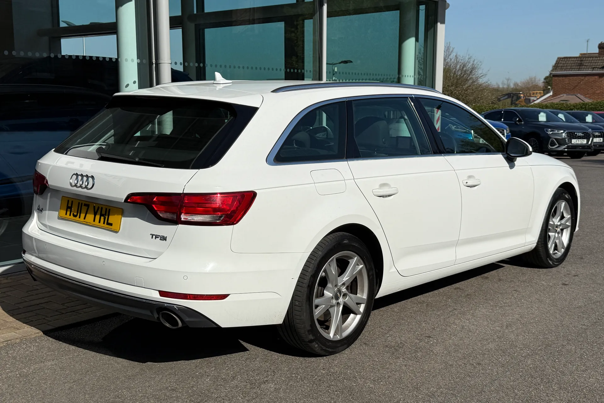 Audi A4 thumbnail image number 61