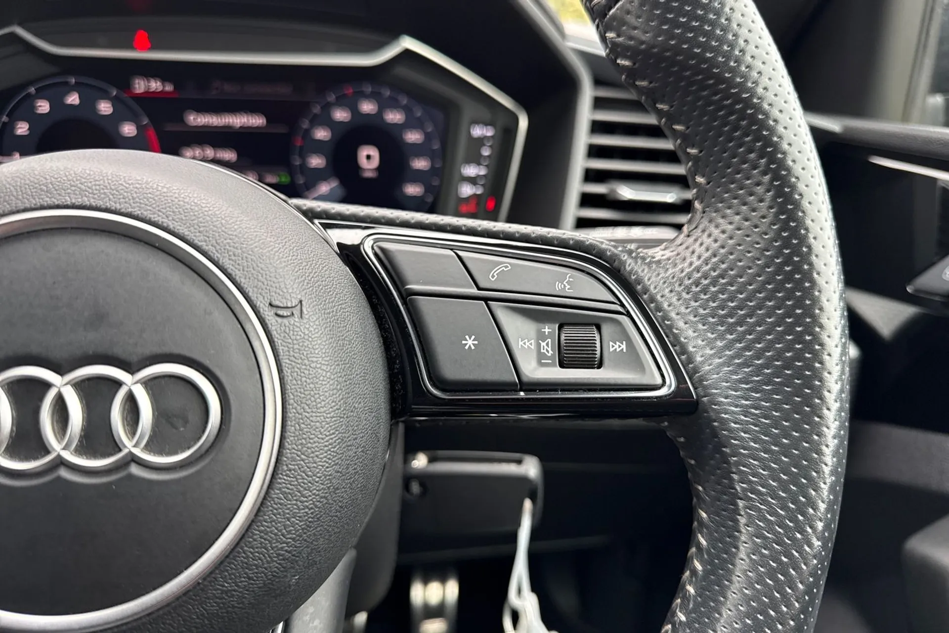 Audi A1 thumbnail image number 35