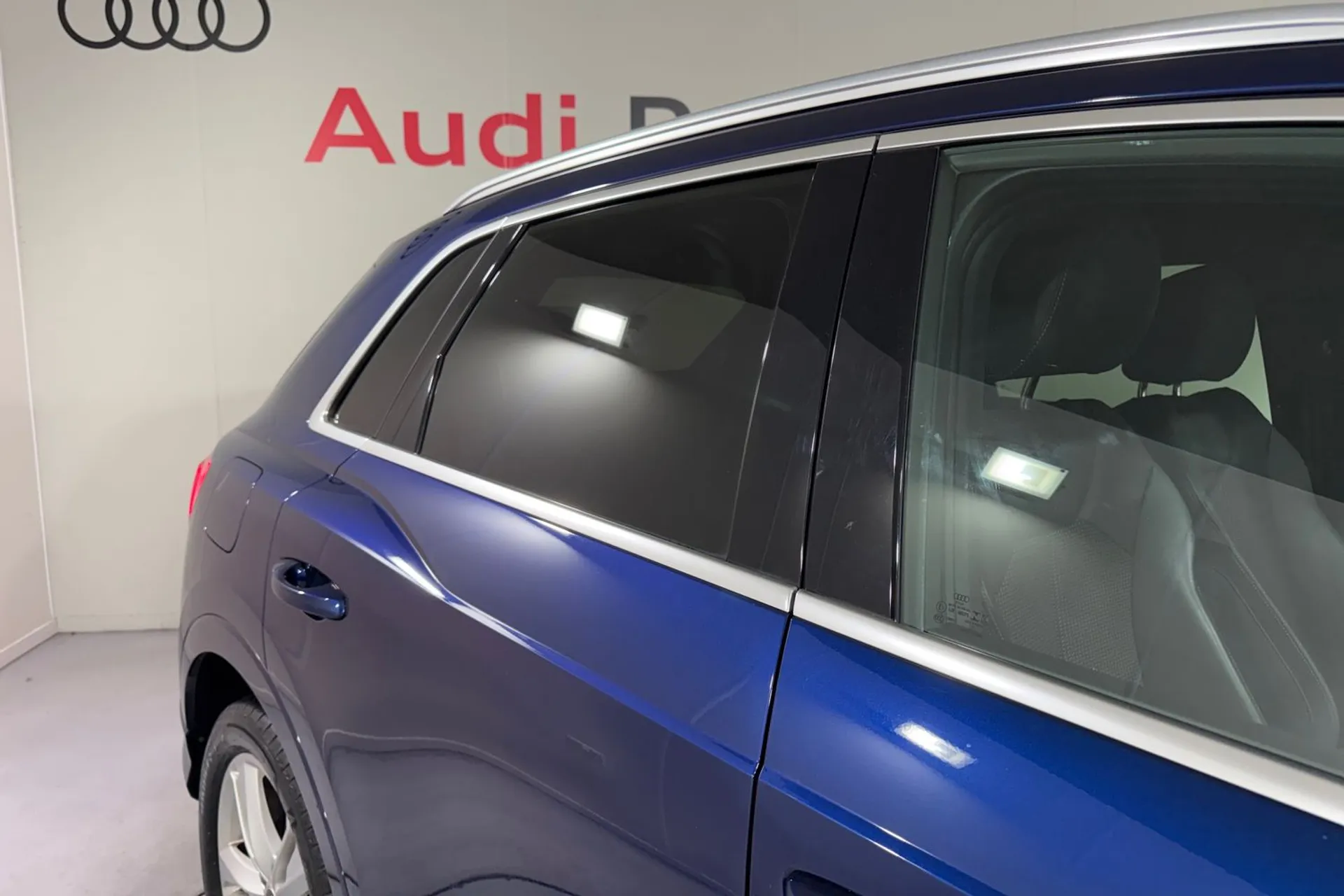 Audi Q3 thumbnail image number 15