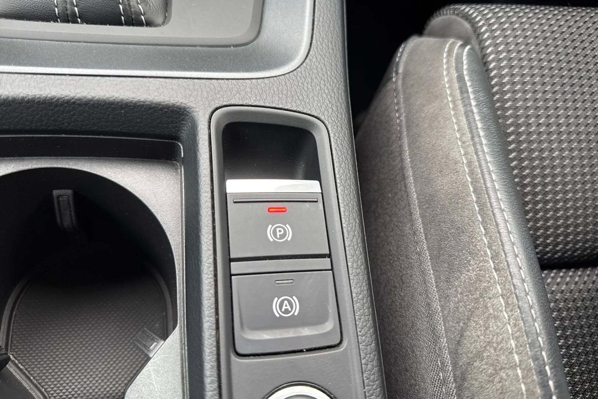 Audi Q3 thumbnail image number 52