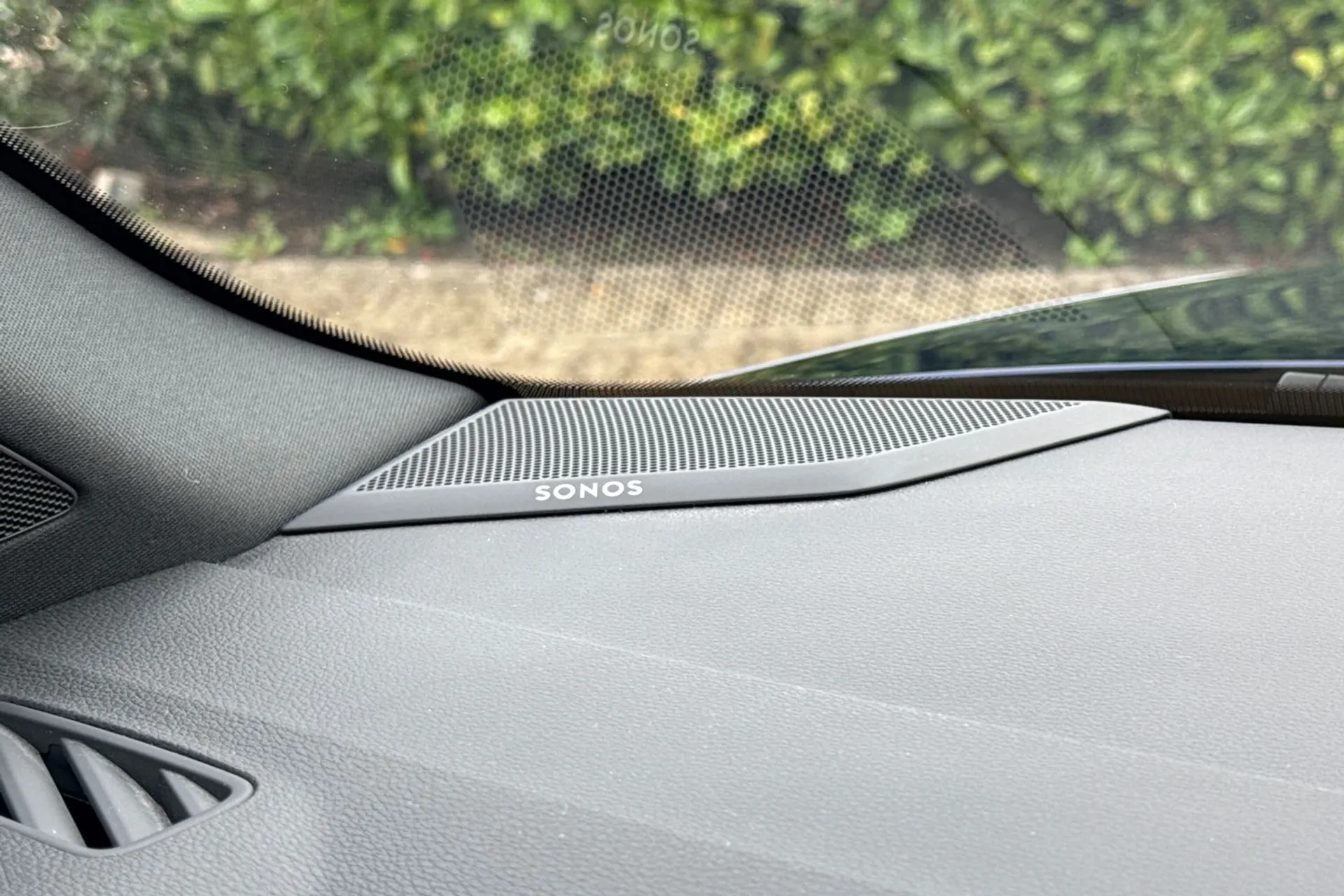 Audi Q3 thumbnail image number 25