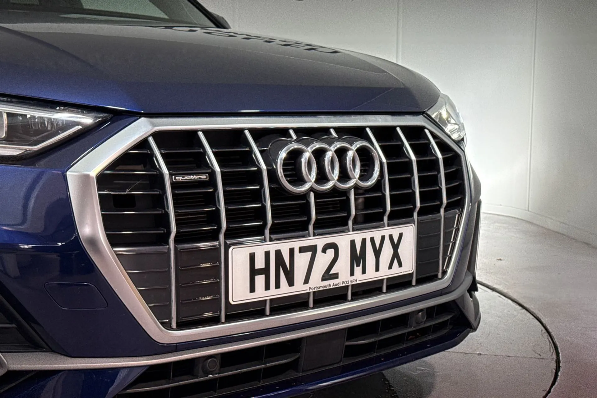 Audi Q3 thumbnail image number 10