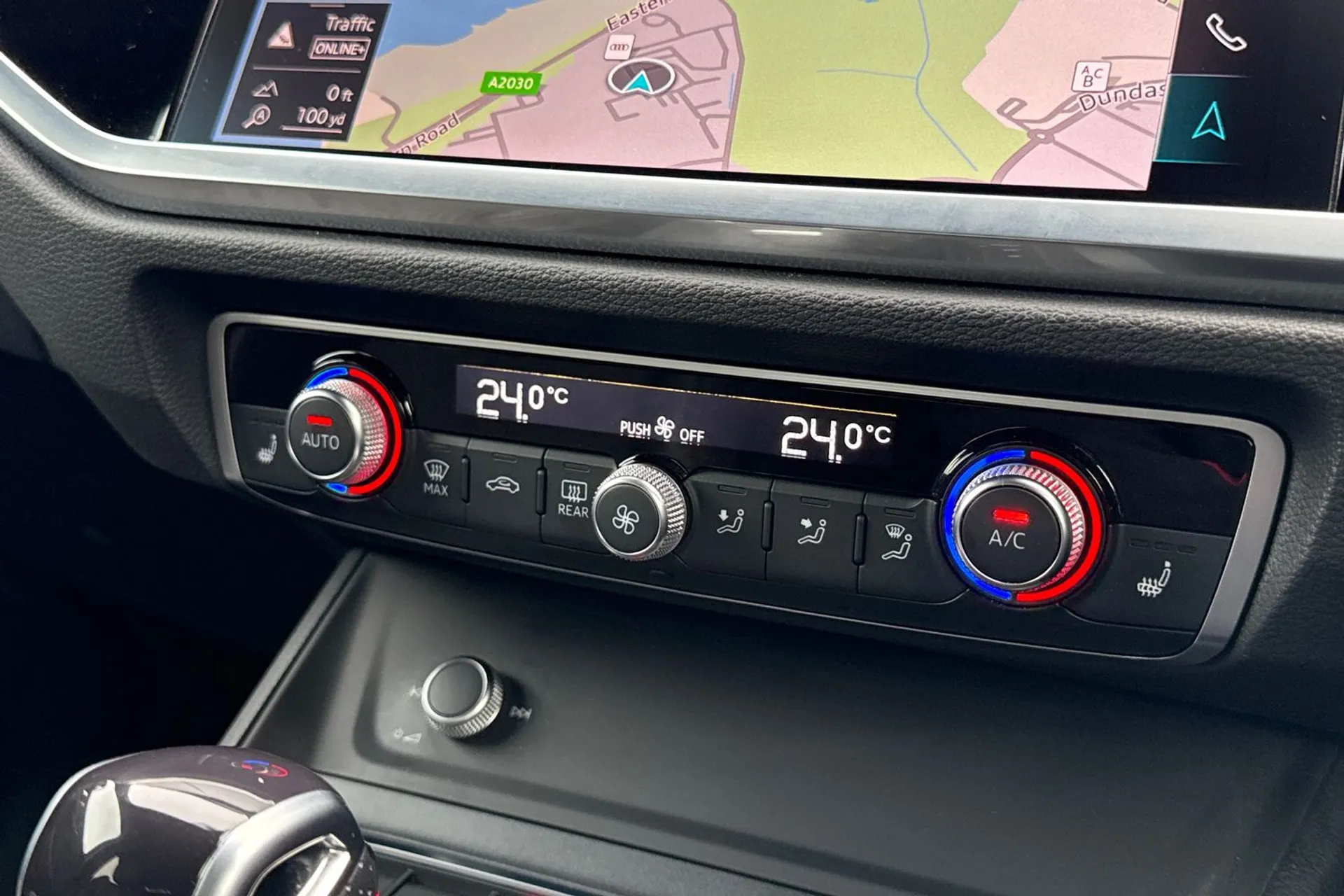 Audi Q3 thumbnail image number 23