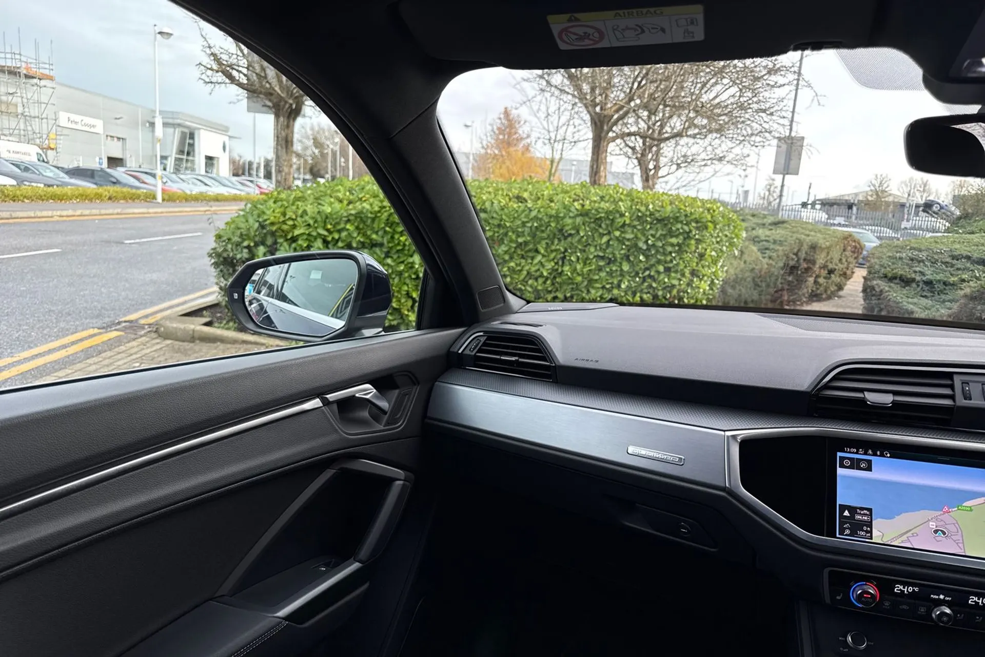 Audi Q3 thumbnail image number 43