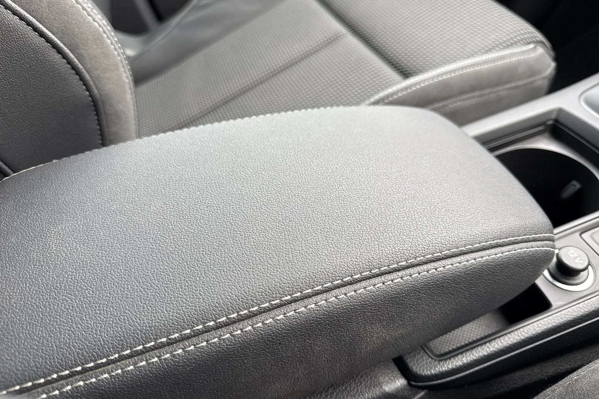 Audi Q3 thumbnail image number 49